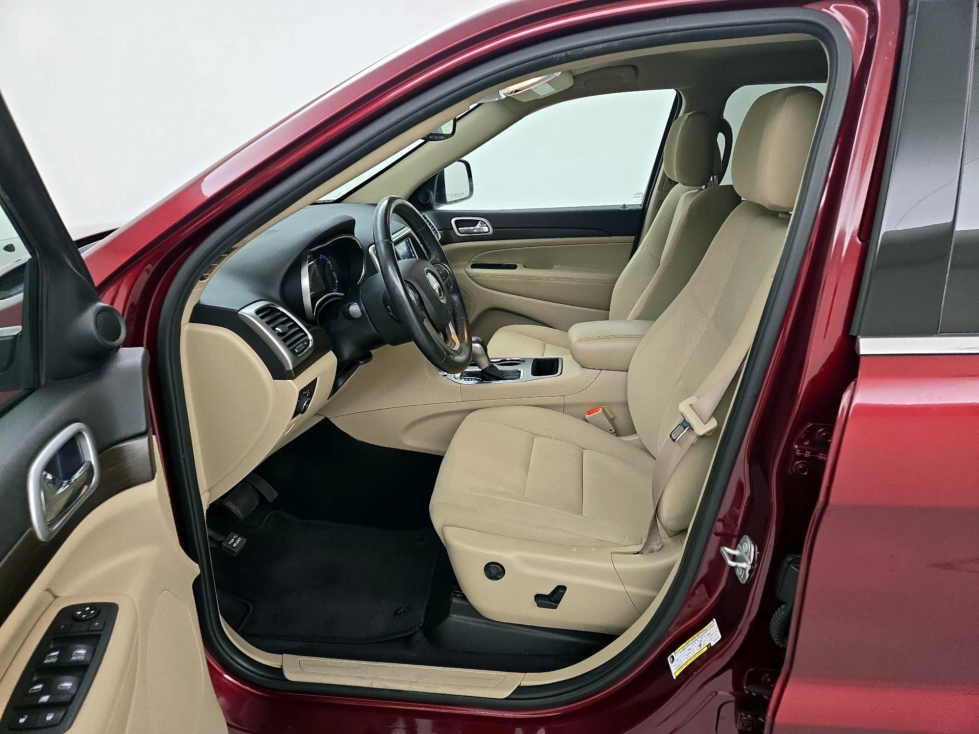 Thumbnail: 2018 Jeep Grand Cherokee - 11