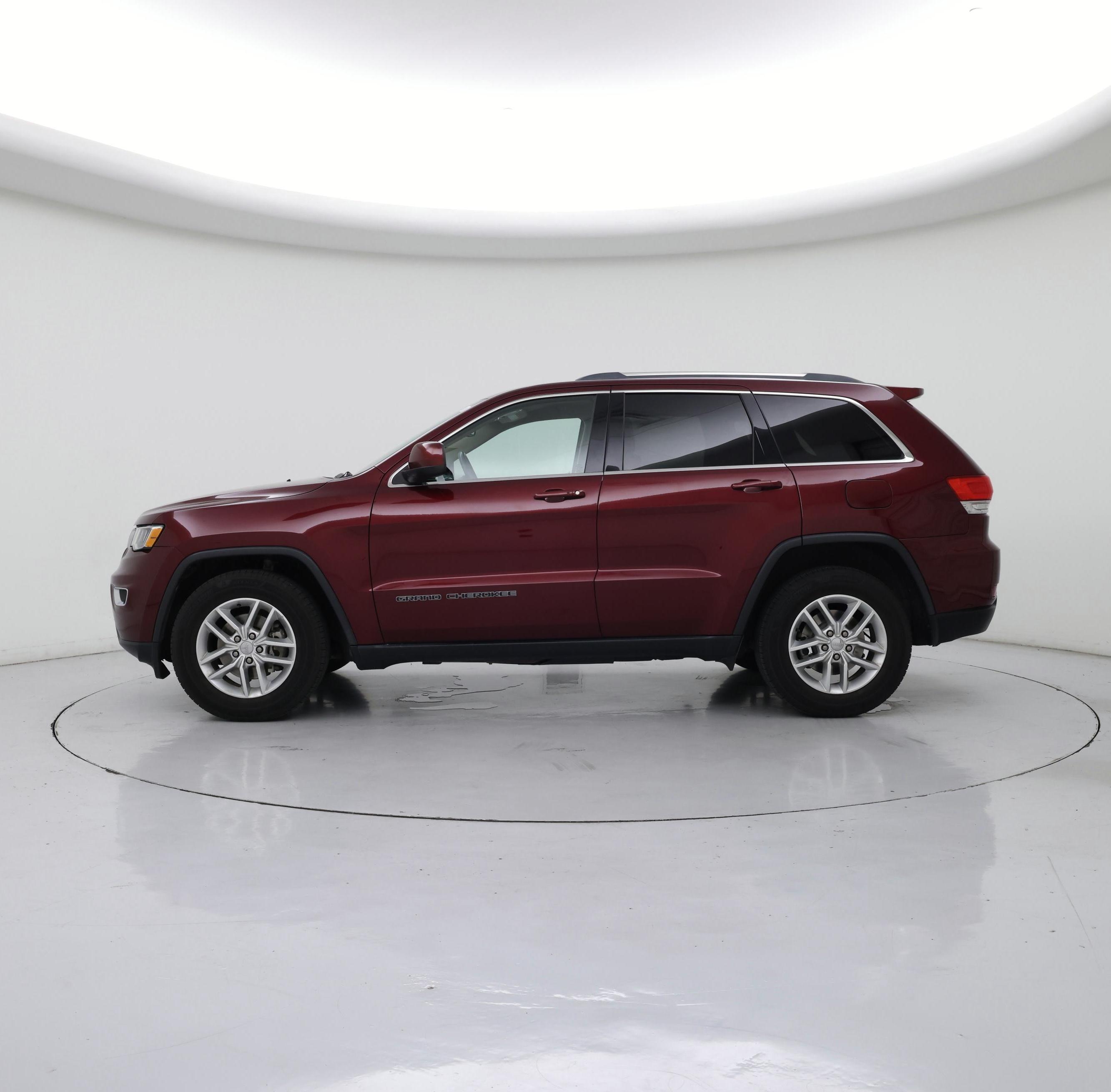 Thumbnail: 2018 Jeep Grand Cherokee - 3