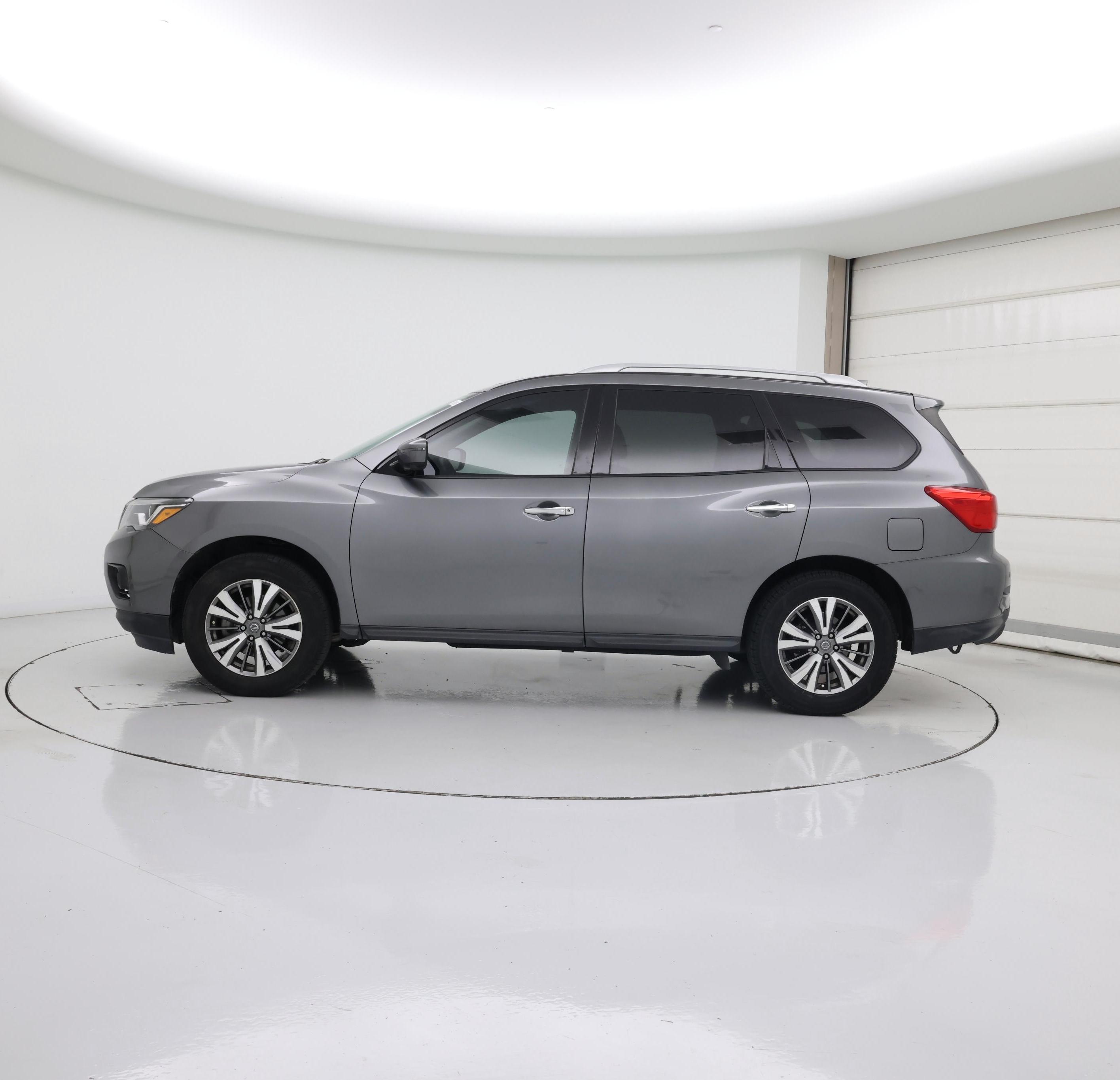 Thumbnail: 2020 Nissan Pathfinder - 3