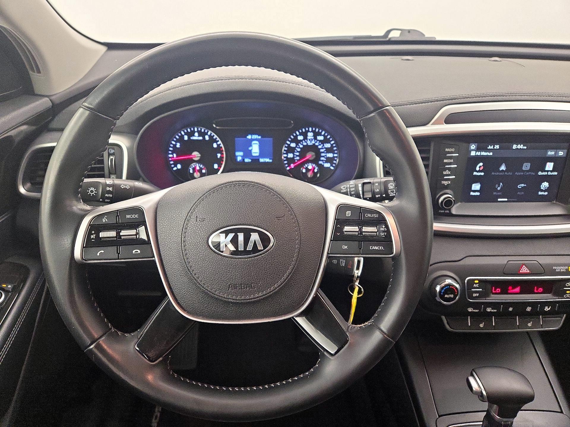 Thumbnail: 2020 Kia Sorento - 10