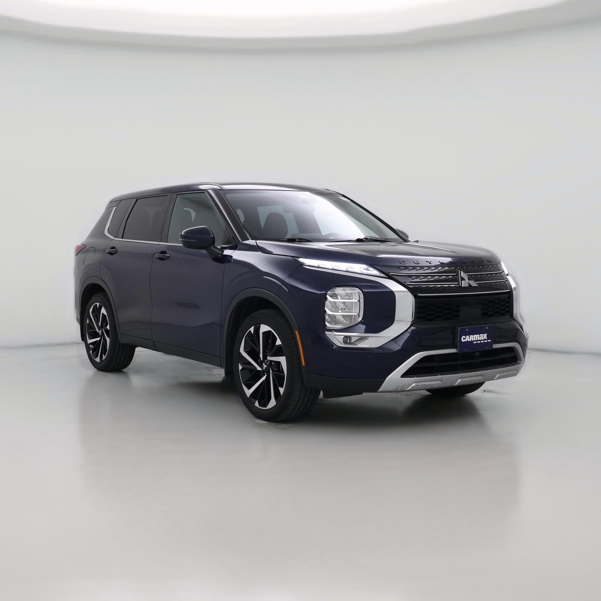 Thumbnail: 2023 Mitsubishi Outlander - 1