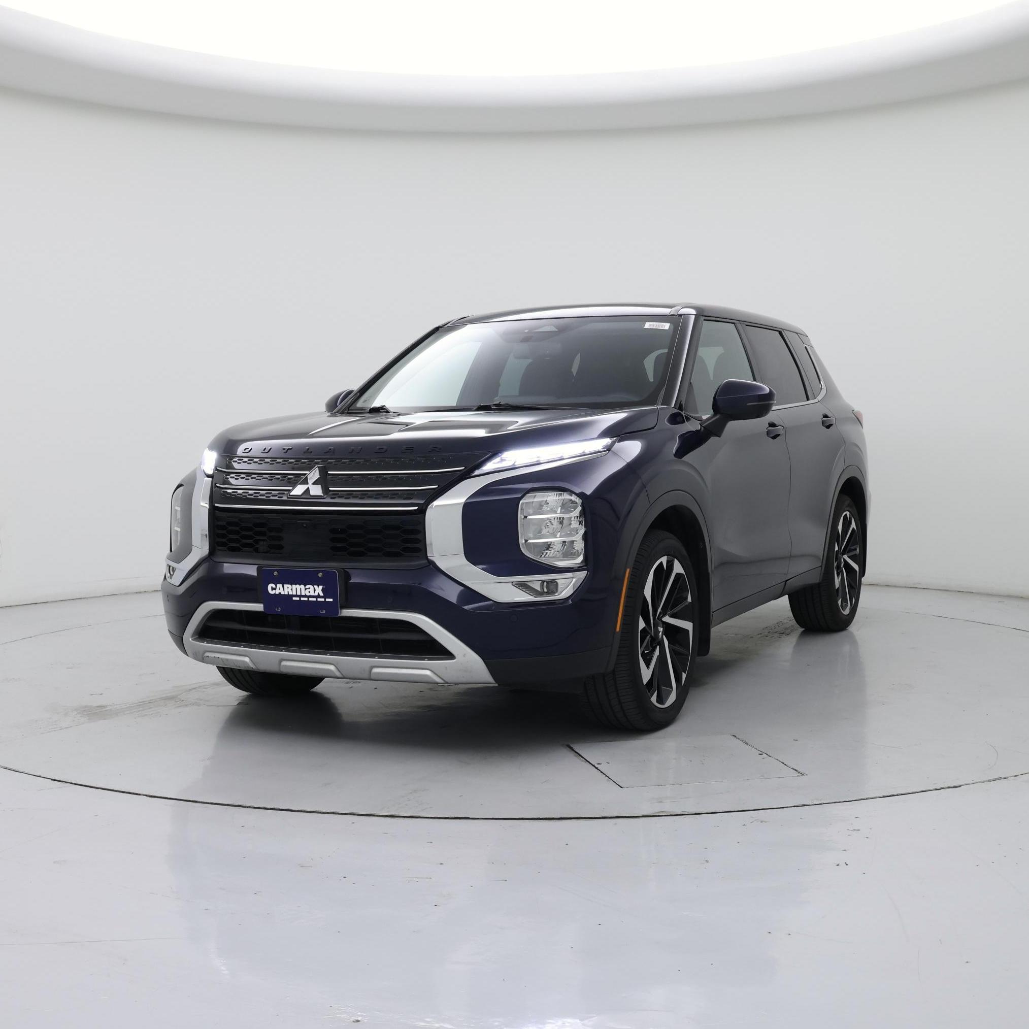 Thumbnail: 2023 Mitsubishi Outlander - 4