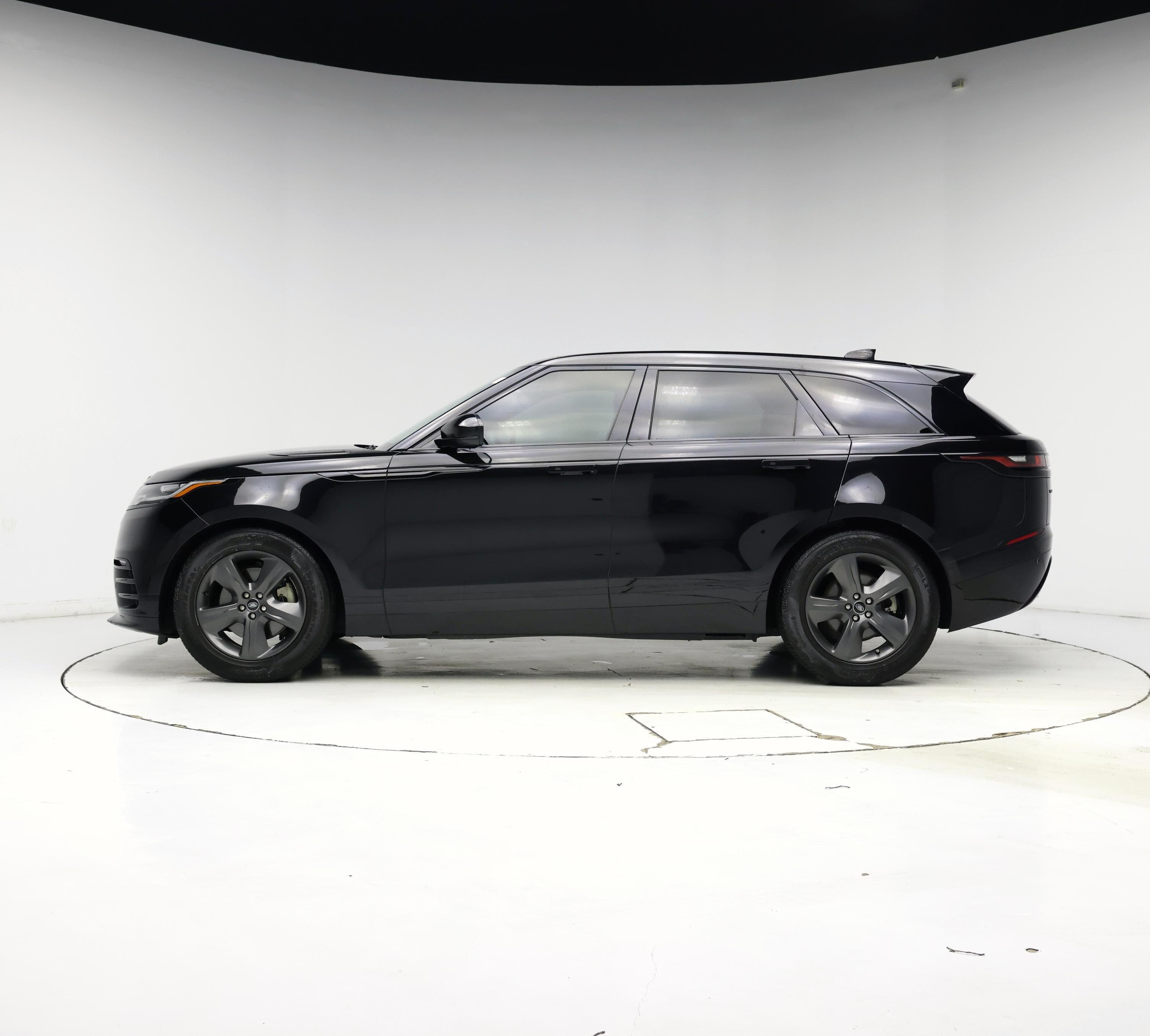 Thumbnail: 2022 Land Rover Range Rover Velar - 3