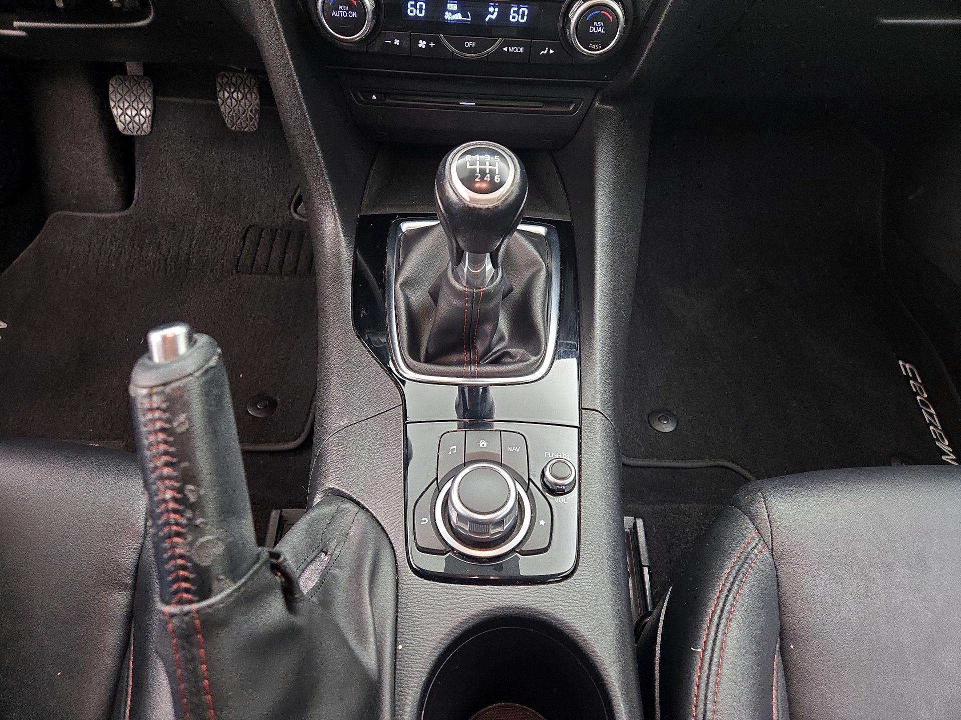 Thumbnail: 2014 Mazda Mazda3 - 18