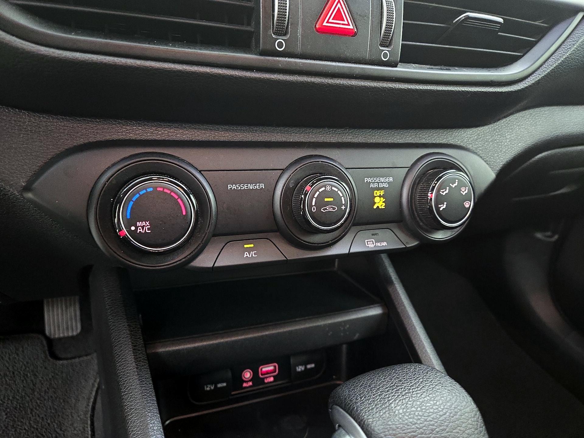 Thumbnail: 2020 Kia Forte - 16