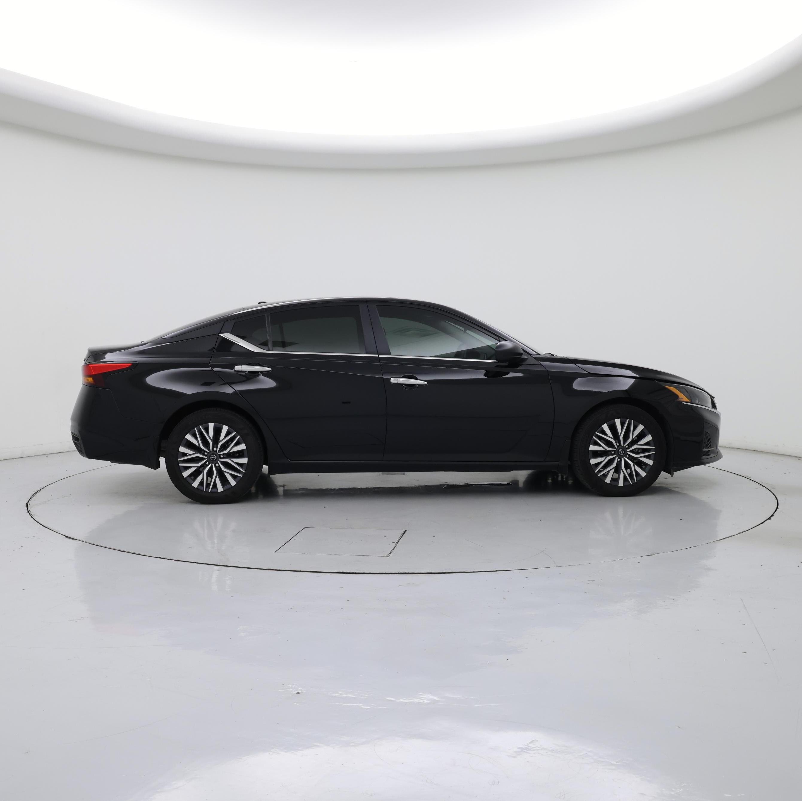 Thumbnail: 2024 Nissan Altima - 7