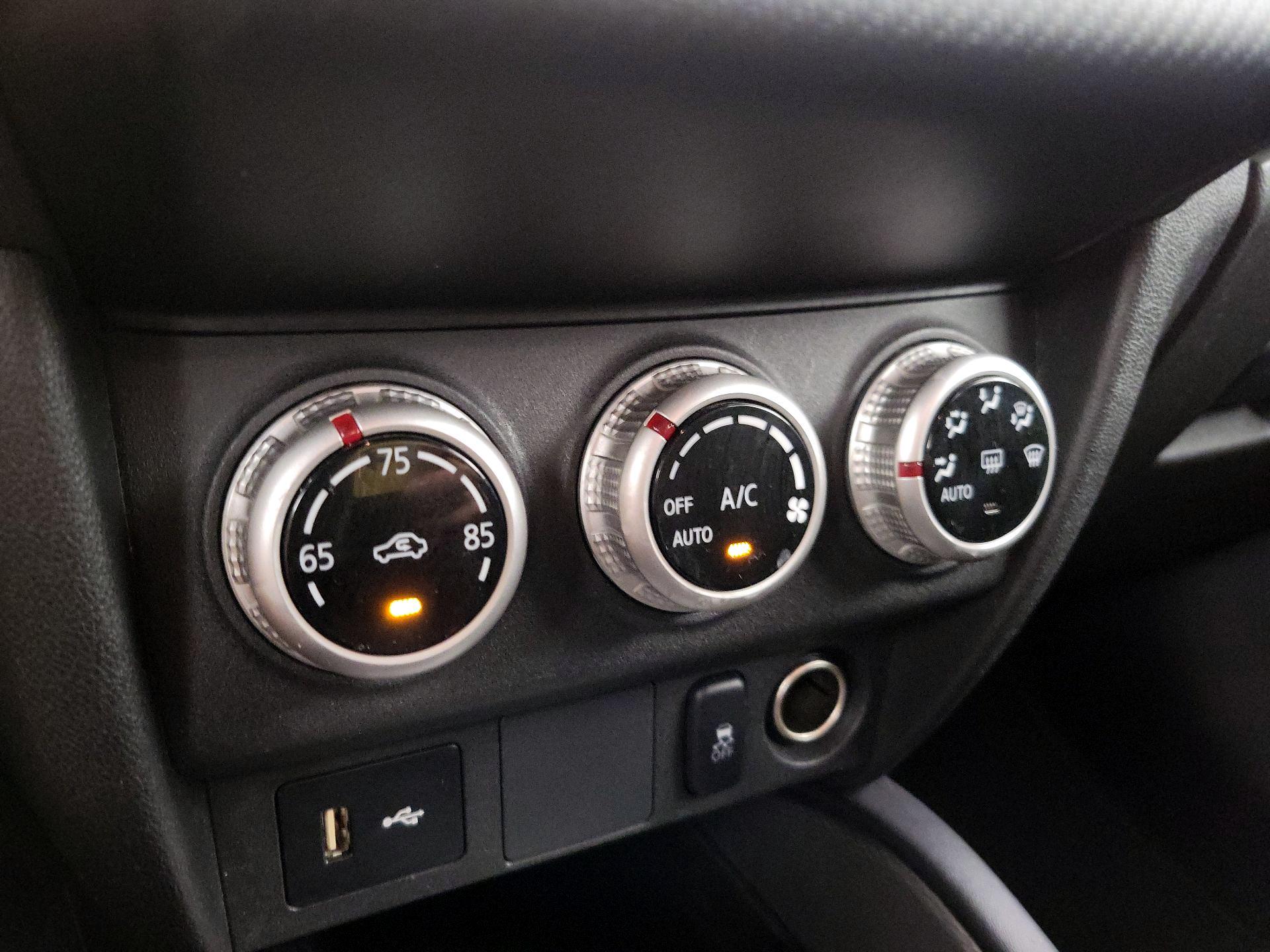 Thumbnail: 2020 Mitsubishi Outlander Sport - 15