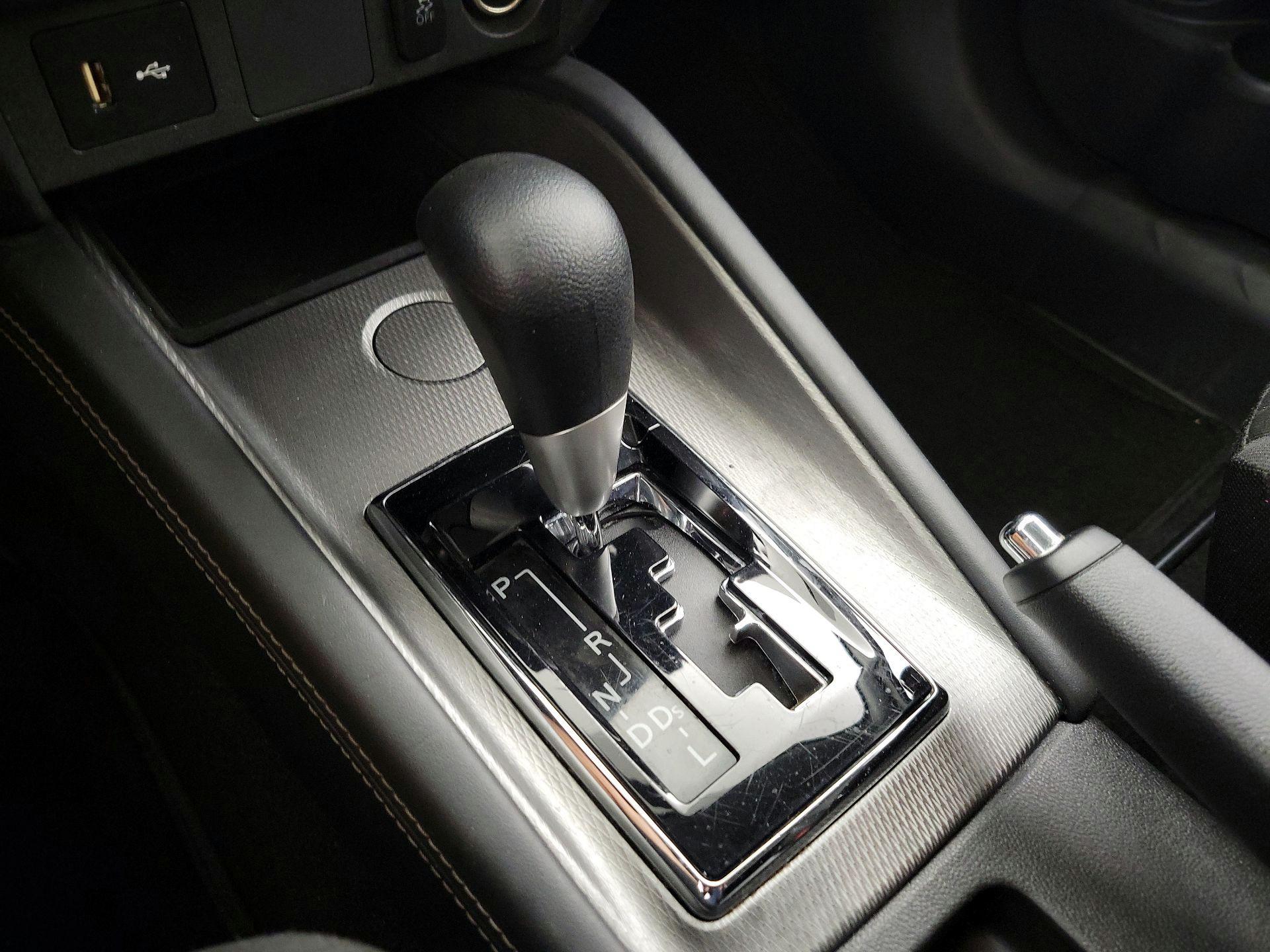 Thumbnail: 2020 Mitsubishi Outlander Sport - 16