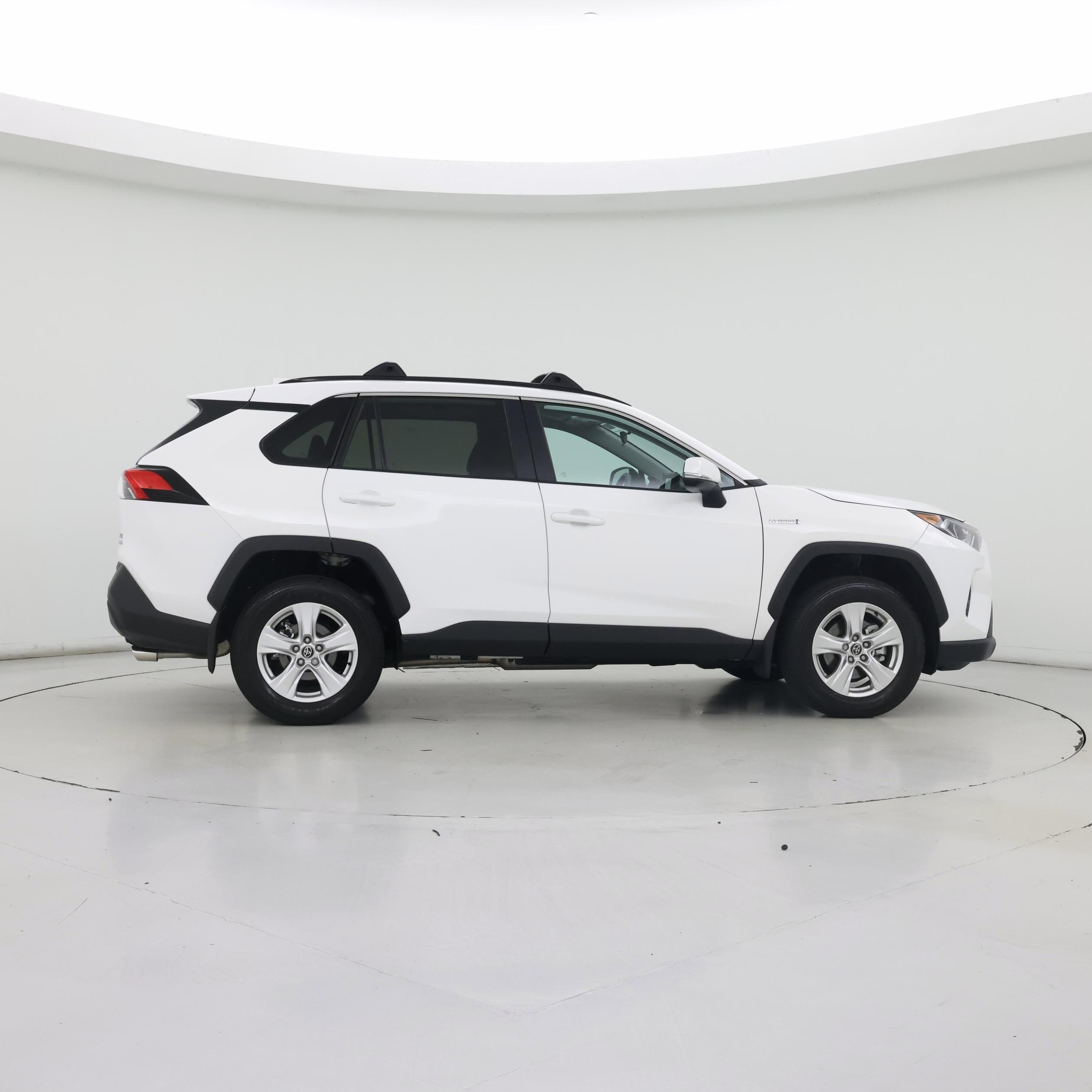 Thumbnail: 2021 Toyota RAV4 - 7