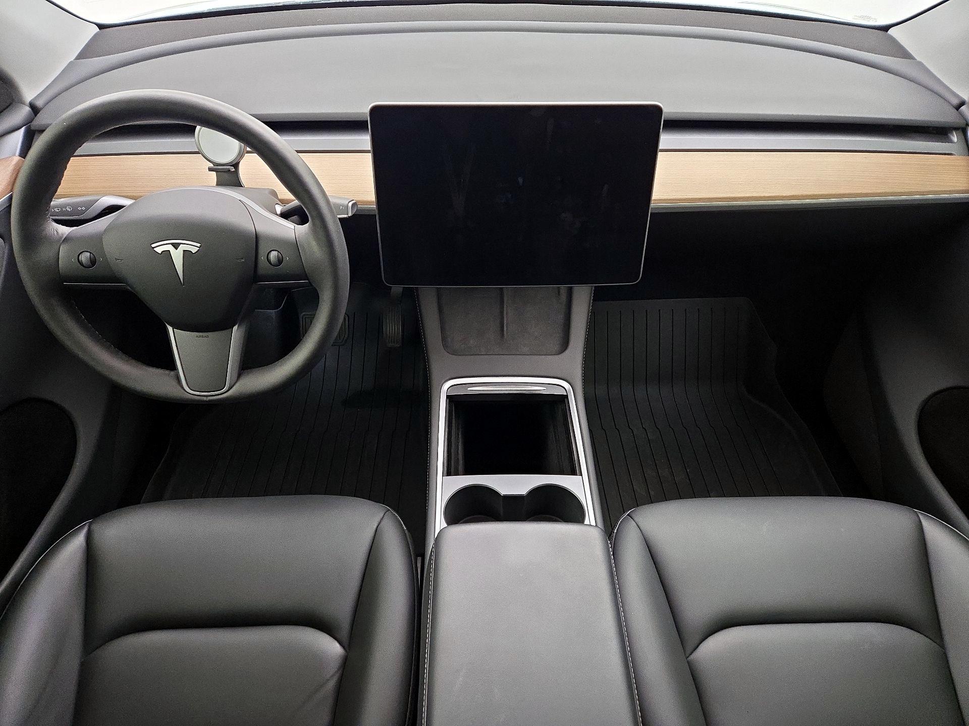 Thumbnail: 2023 Tesla Model Y - 9