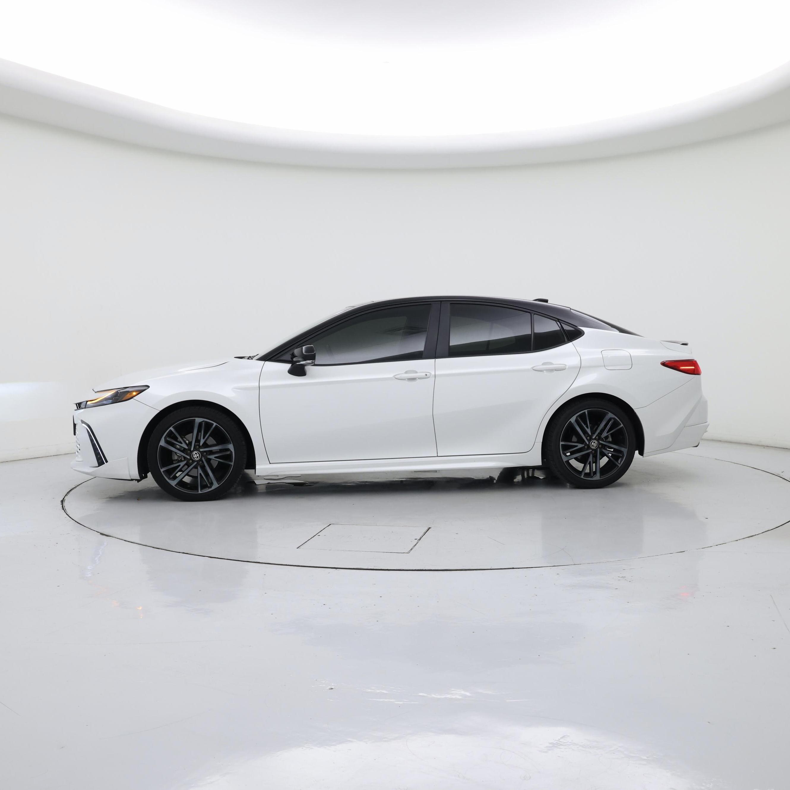 Thumbnail: 2025 Toyota Camry - 3