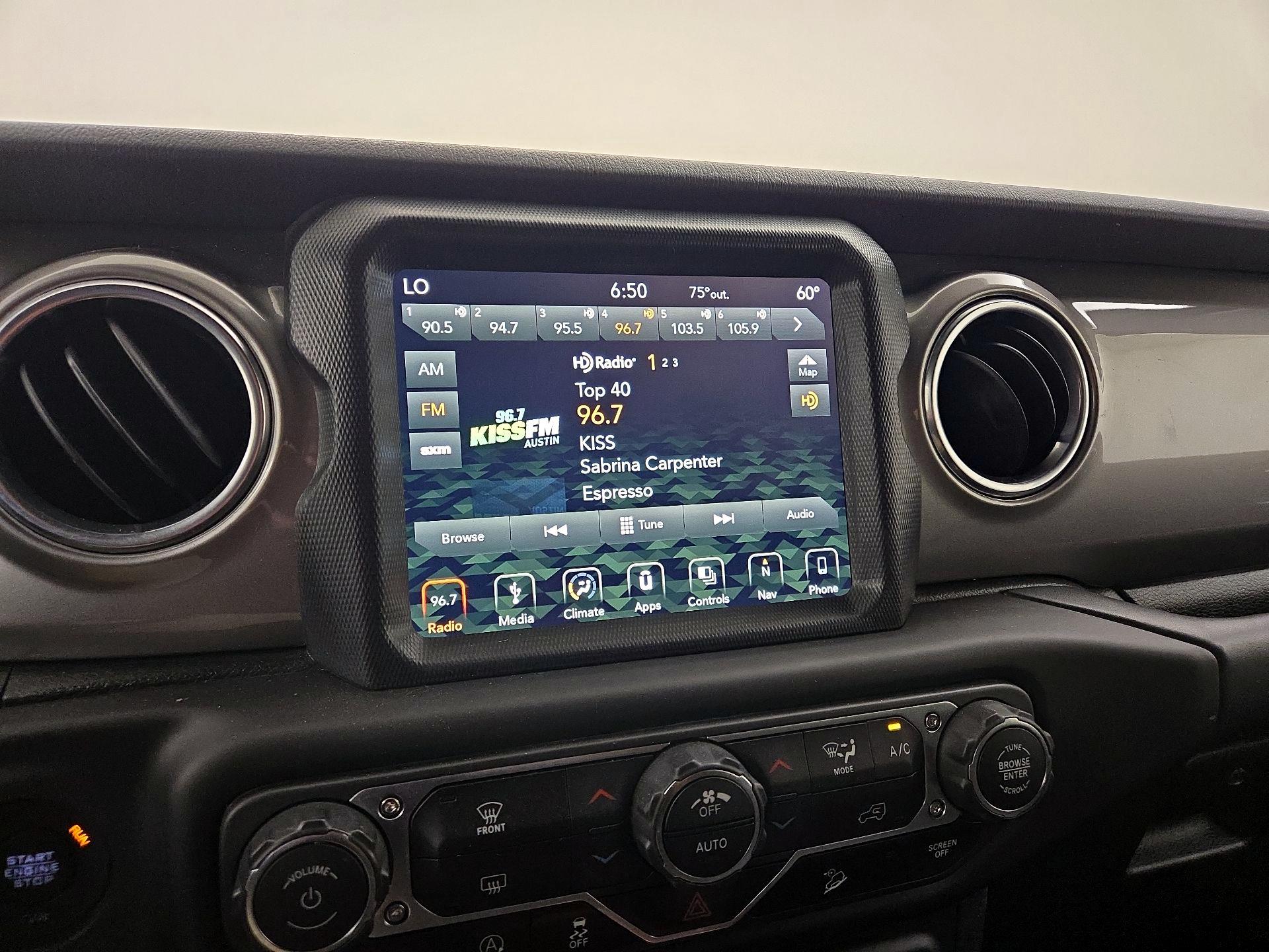 Thumbnail: 2018 Jeep Wrangler - 16
