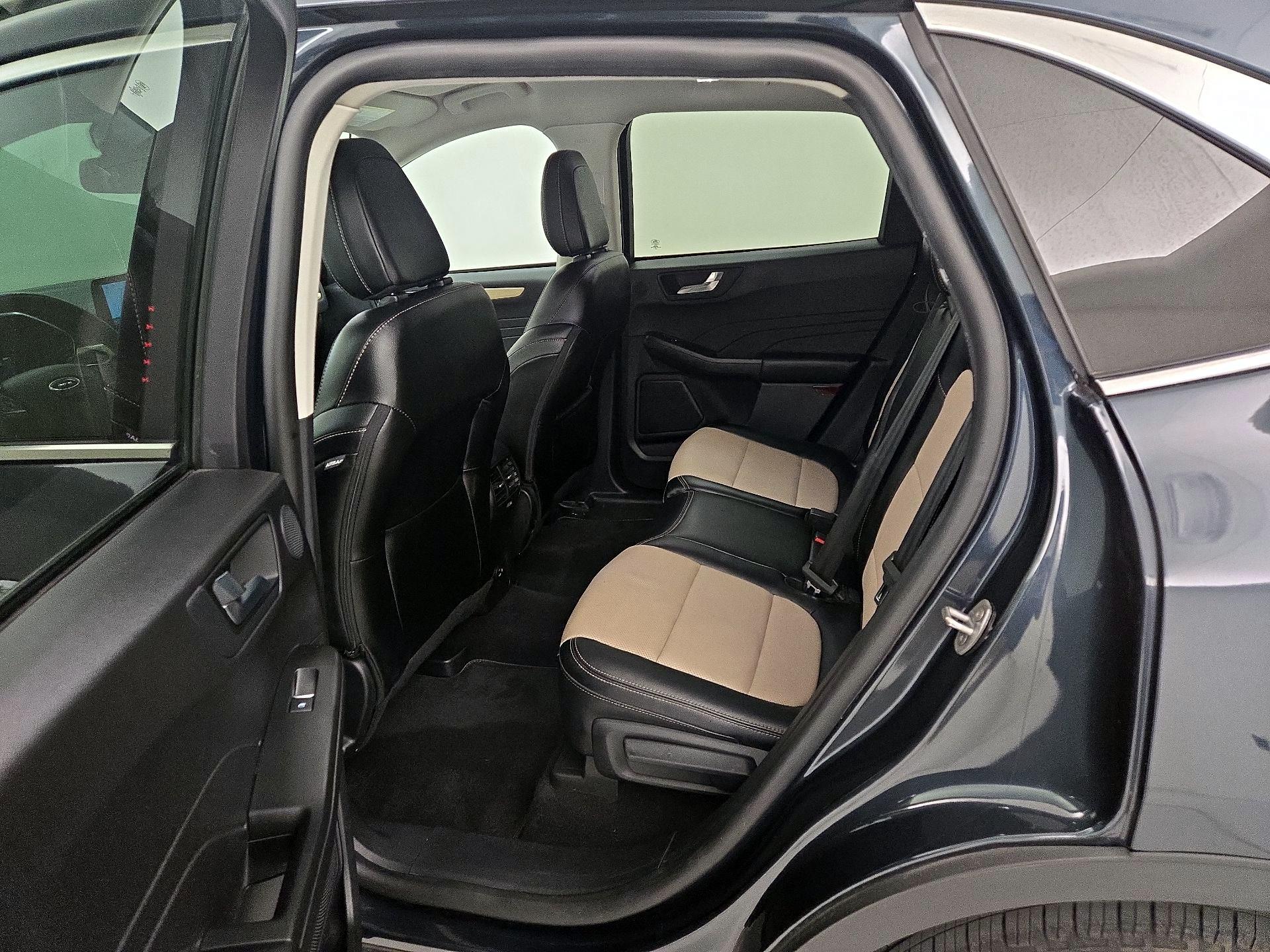 Thumbnail: 2022 Ford Escape - 20