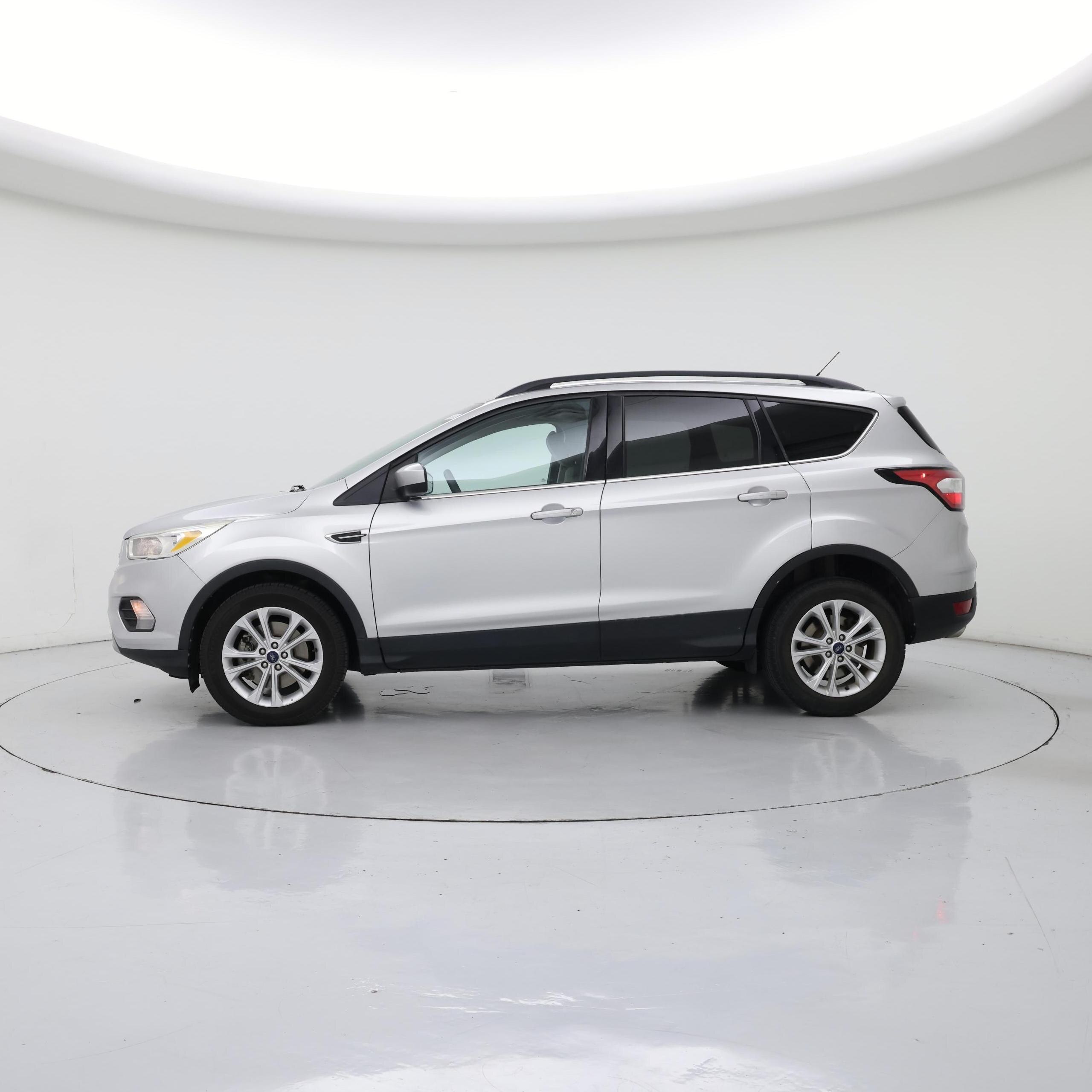 Thumbnail: 2018 Ford Escape - 3