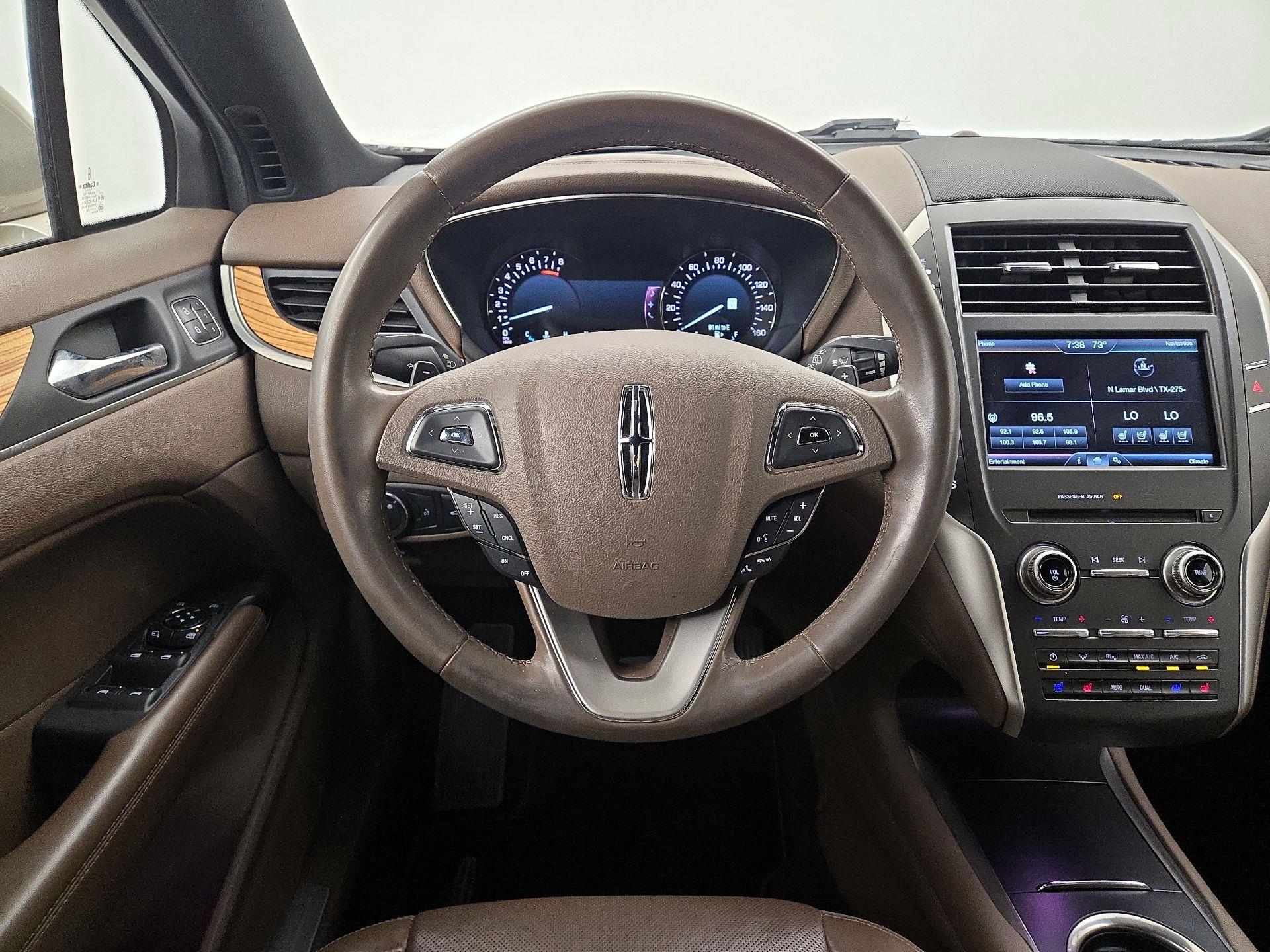 Thumbnail: 2015 Lincoln MKC - 10