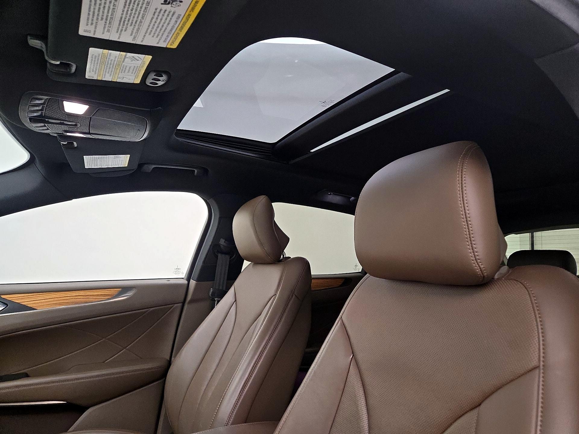 Thumbnail: 2015 Lincoln MKC - 20