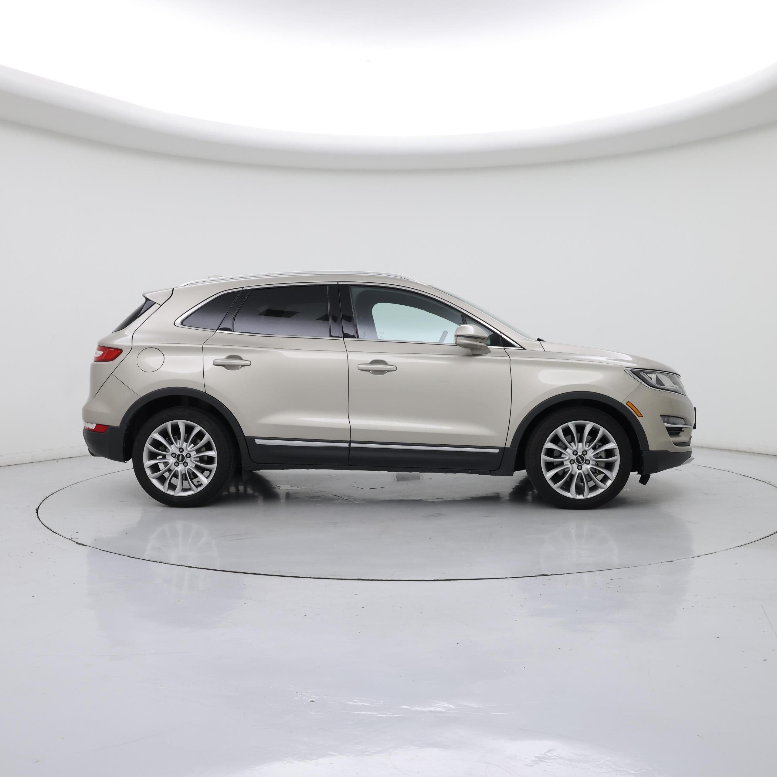 Thumbnail: 2015 Lincoln MKC - 7