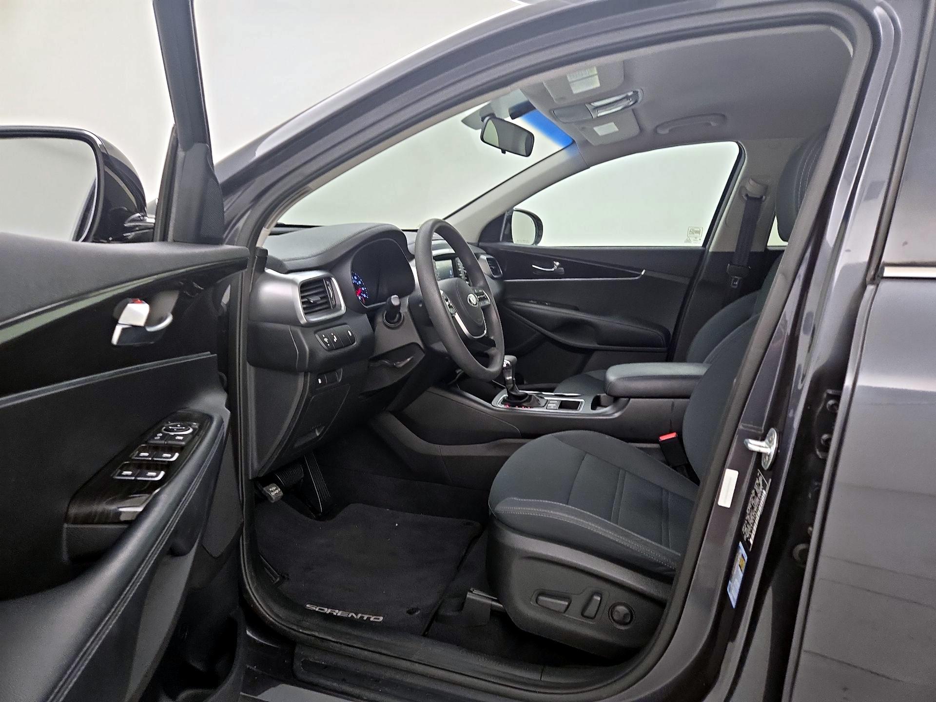 Thumbnail: 2019 Kia Sorento - 11