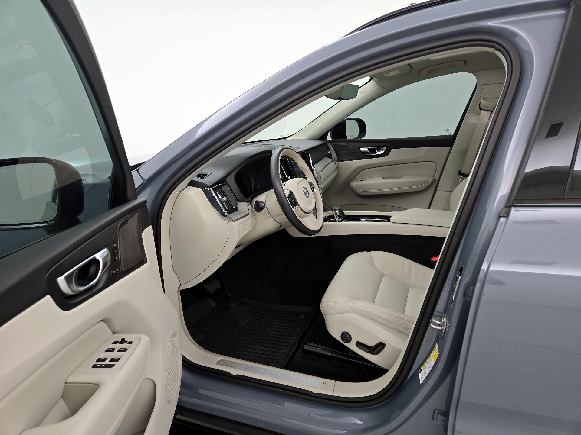 Thumbnail: 2024 Volvo XC60 - 11