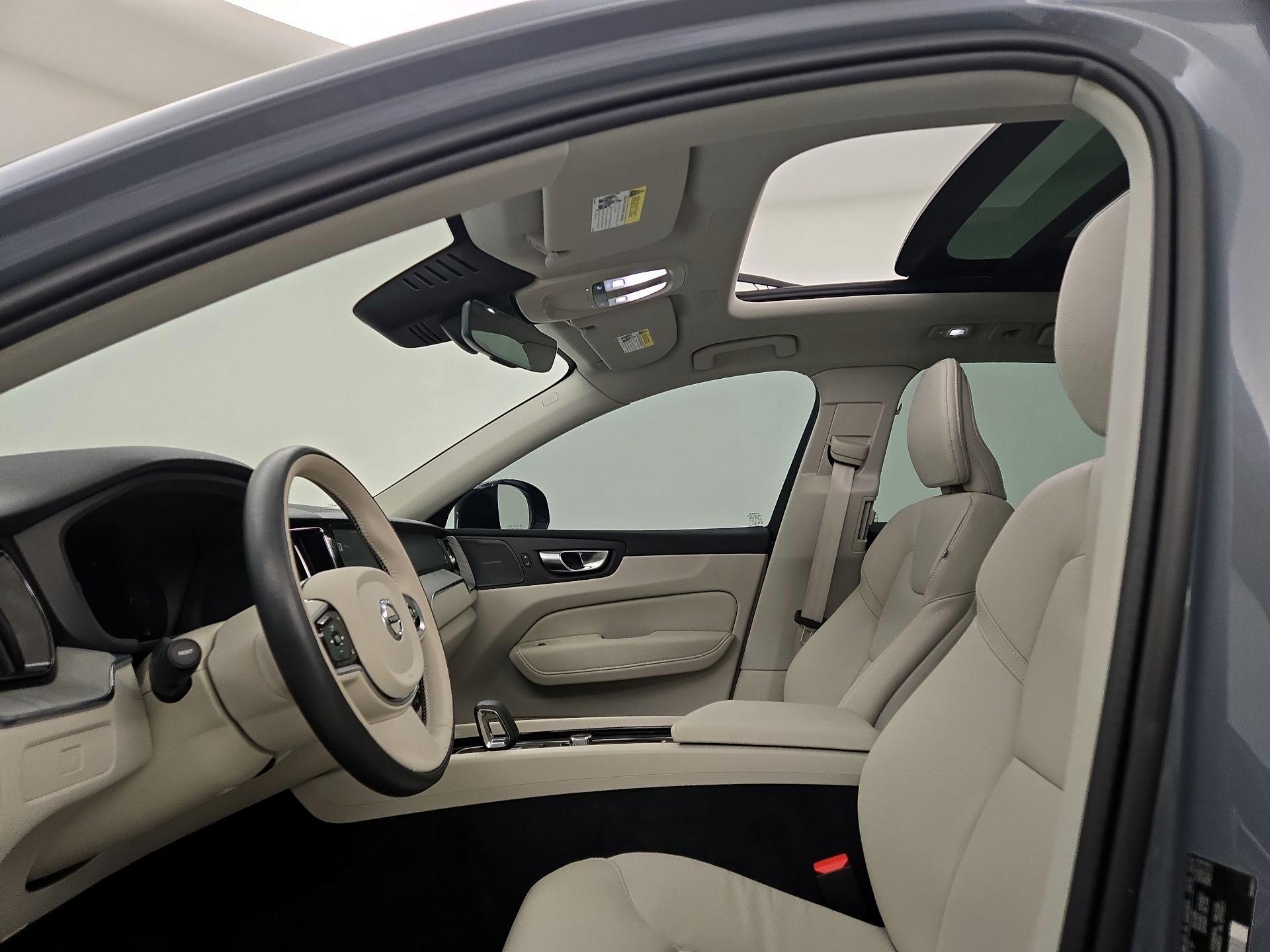 Thumbnail: 2024 Volvo XC60 - 20