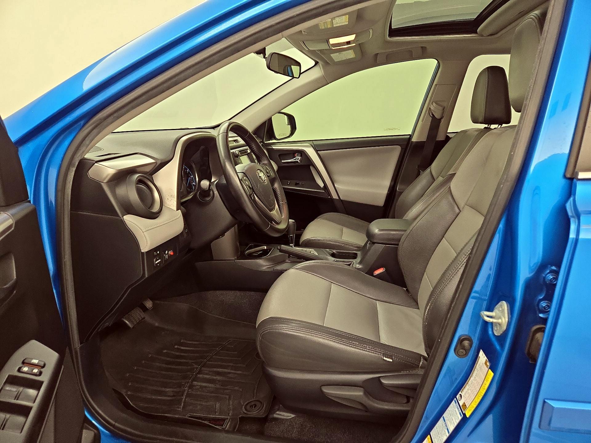 Thumbnail: 2016 Toyota RAV4 - 11