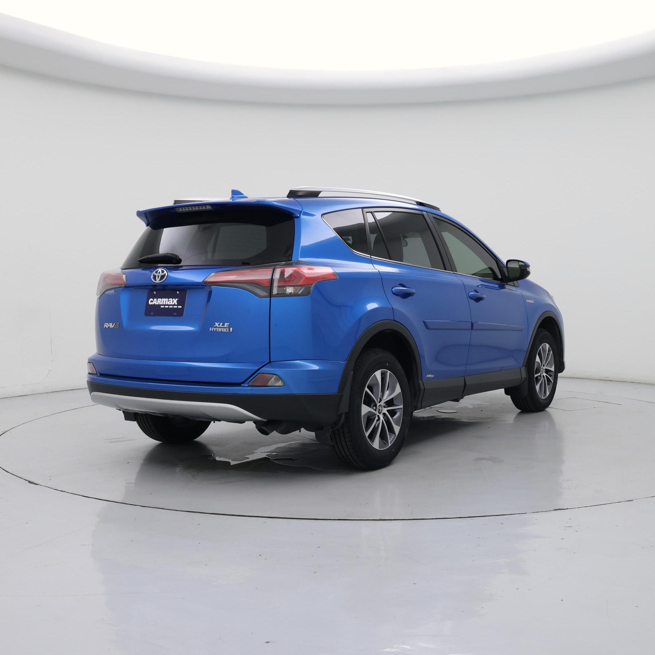 Thumbnail: 2016 Toyota RAV4 - 8