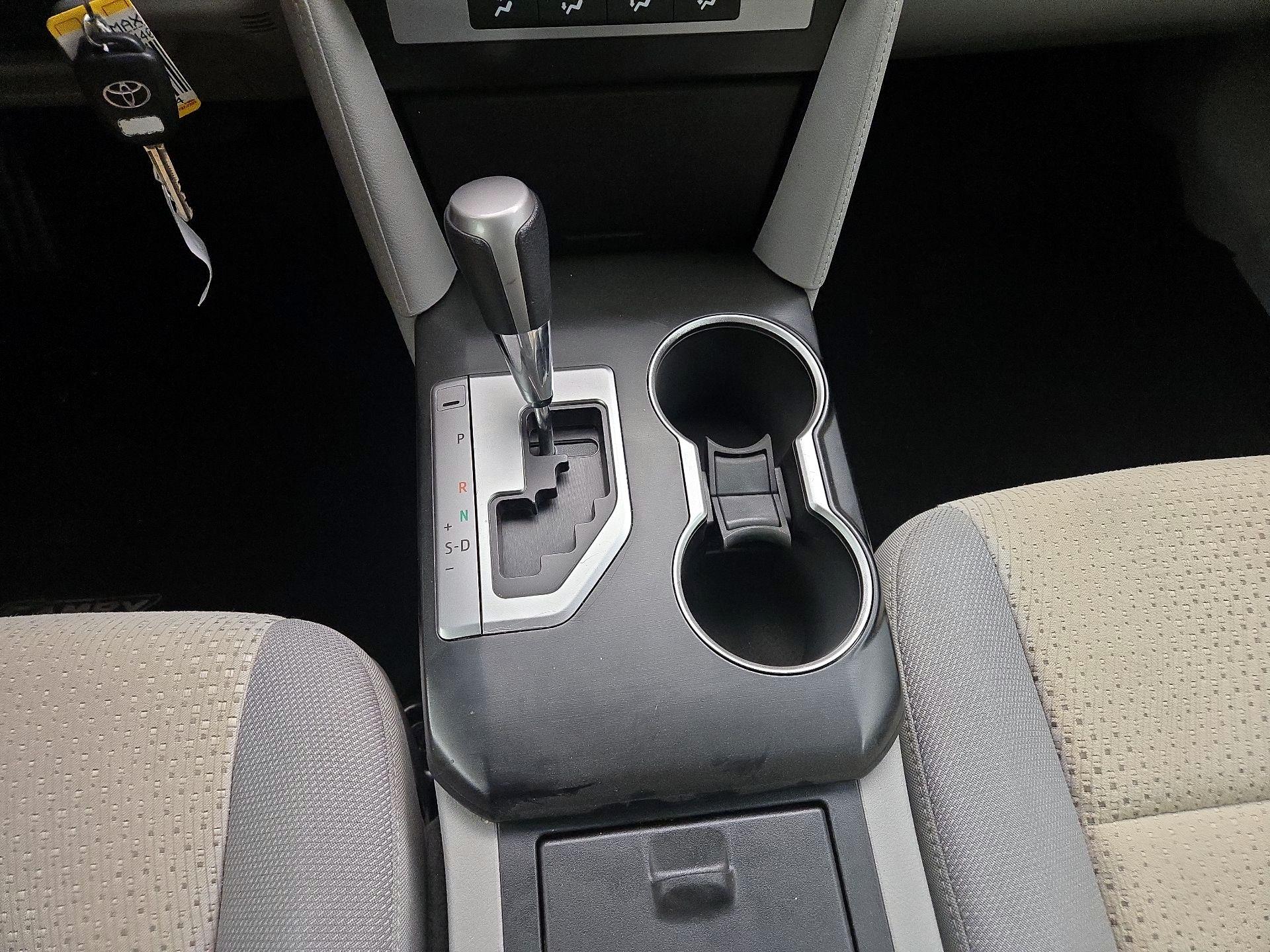 Thumbnail: 2014 Toyota Camry - 17