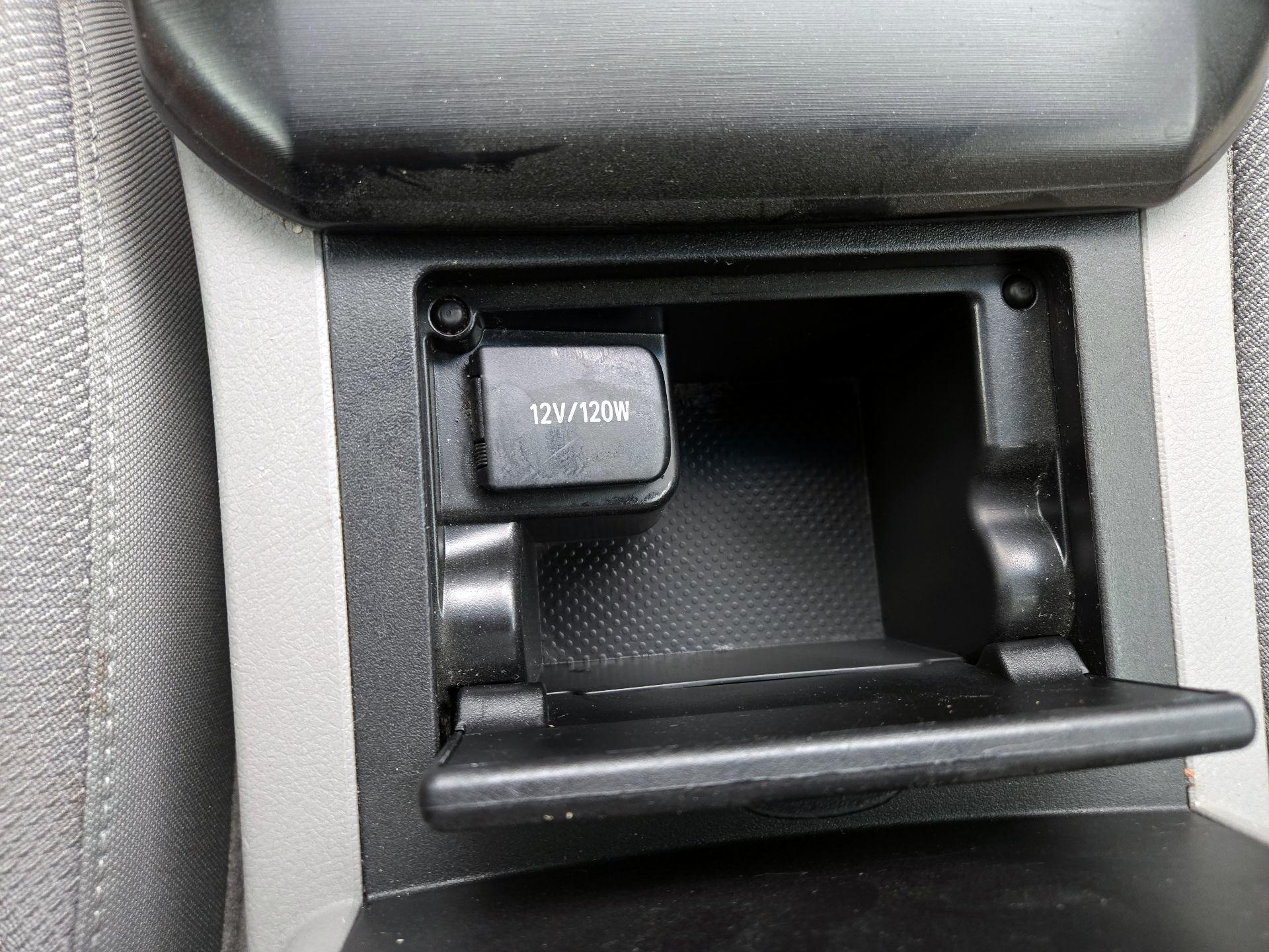 Thumbnail: 2014 Toyota Camry - 18