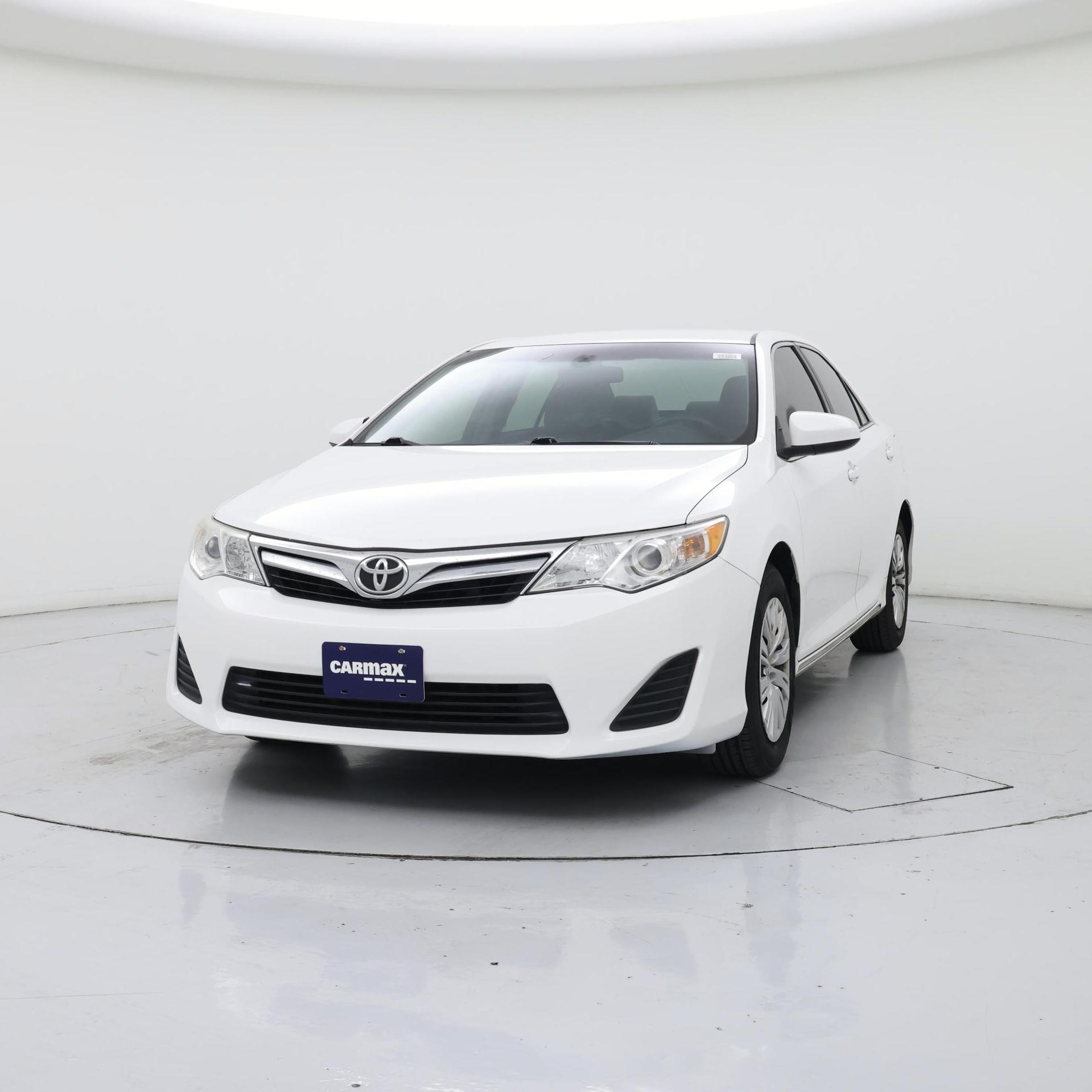 Thumbnail: 2014 Toyota Camry - 4