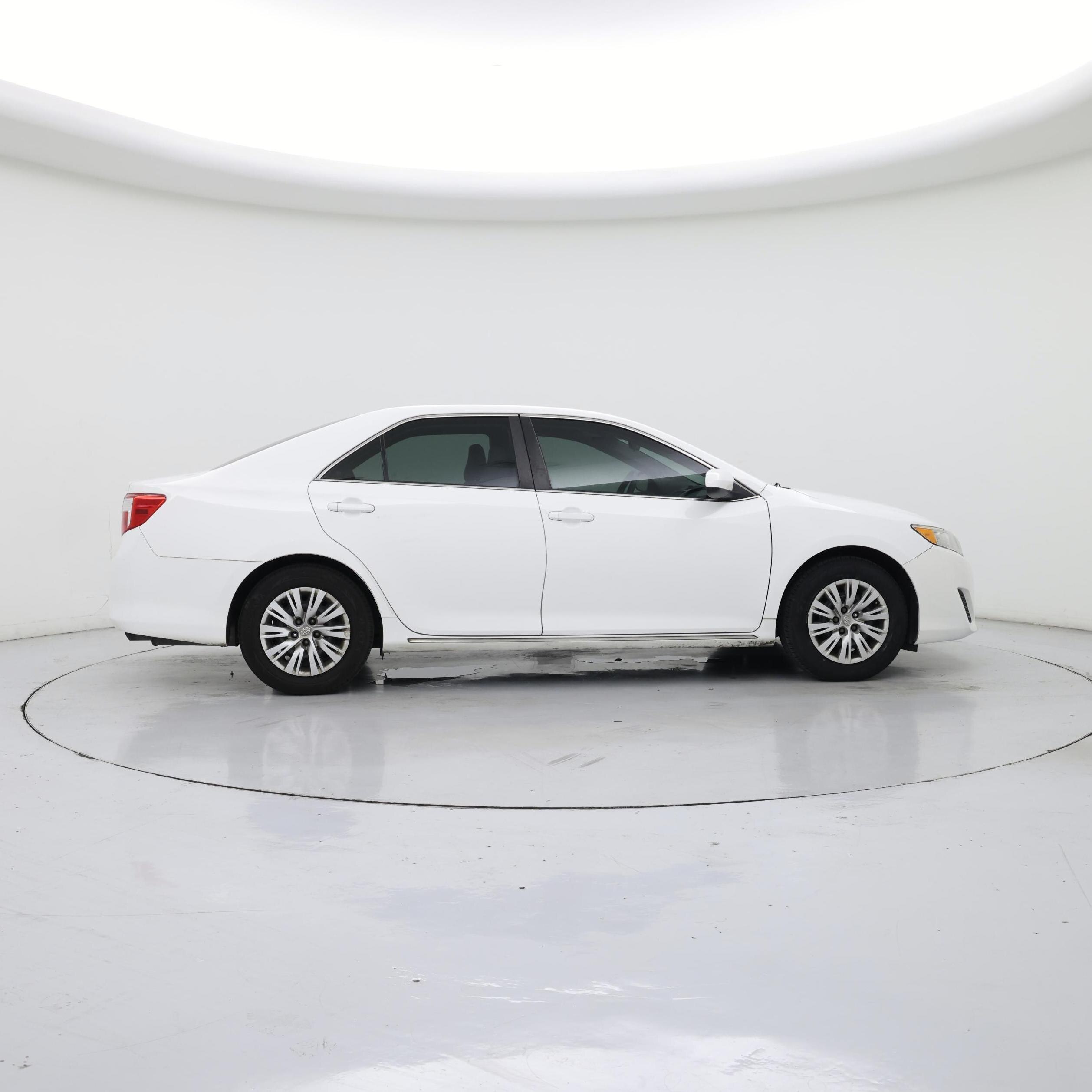Thumbnail: 2014 Toyota Camry - 7