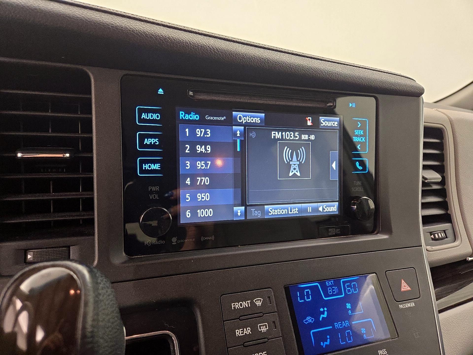 Thumbnail: 2015 Toyota Sienna - 15