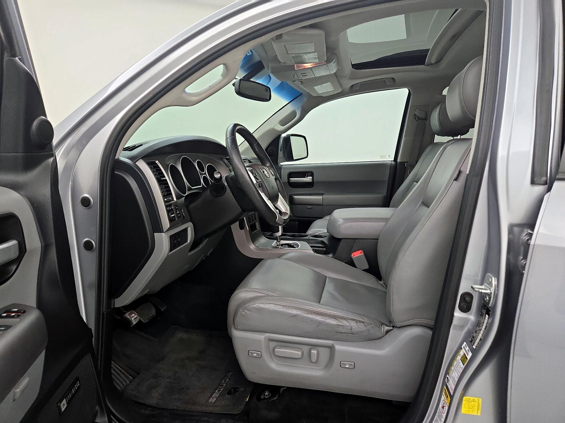Thumbnail: 2015 Toyota Sequoia - 11