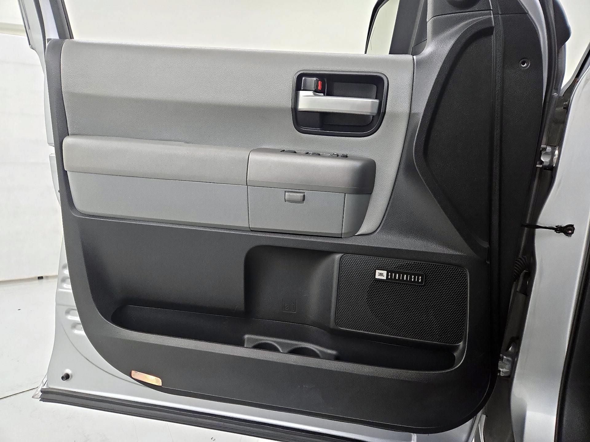 Thumbnail: 2015 Toyota Sequoia - 12