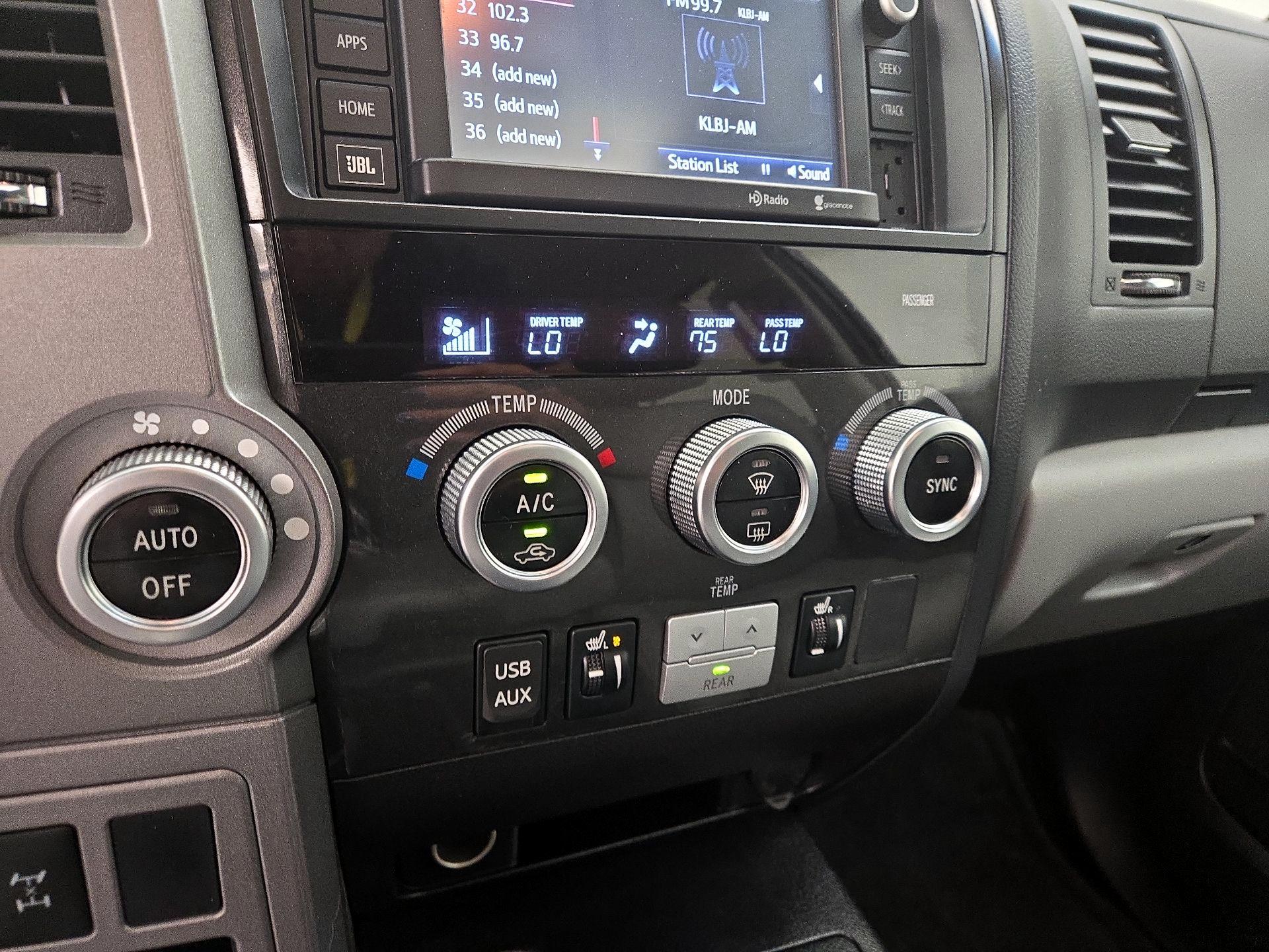 Thumbnail: 2015 Toyota Sequoia - 16