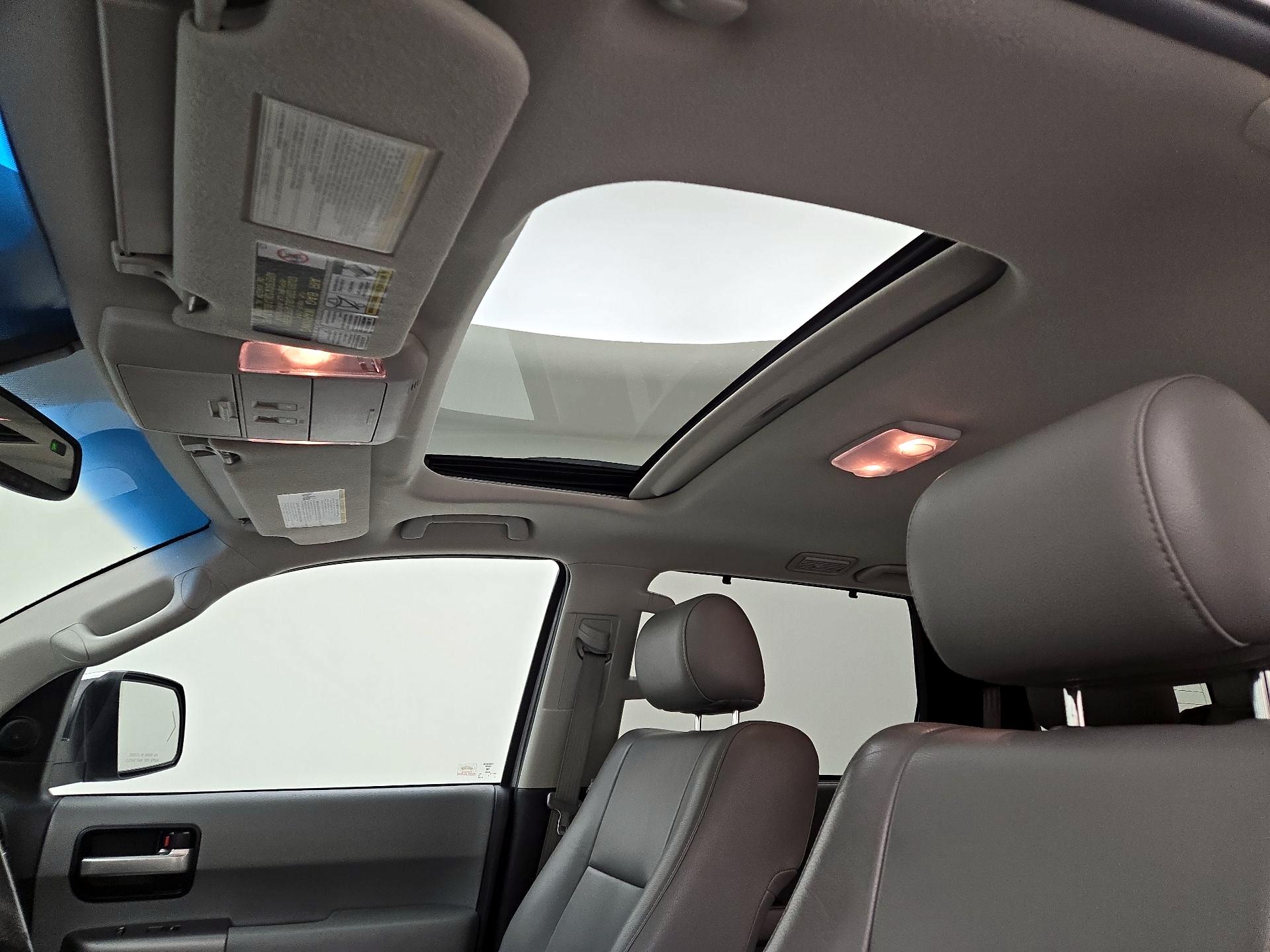 Thumbnail: 2015 Toyota Sequoia - 19