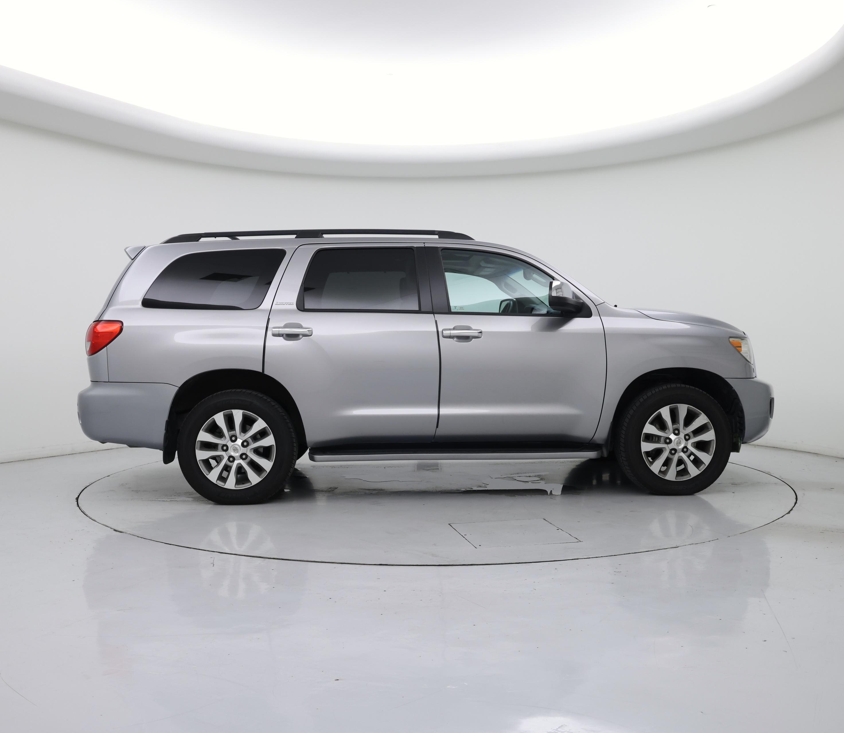 Thumbnail: 2015 Toyota Sequoia - 7