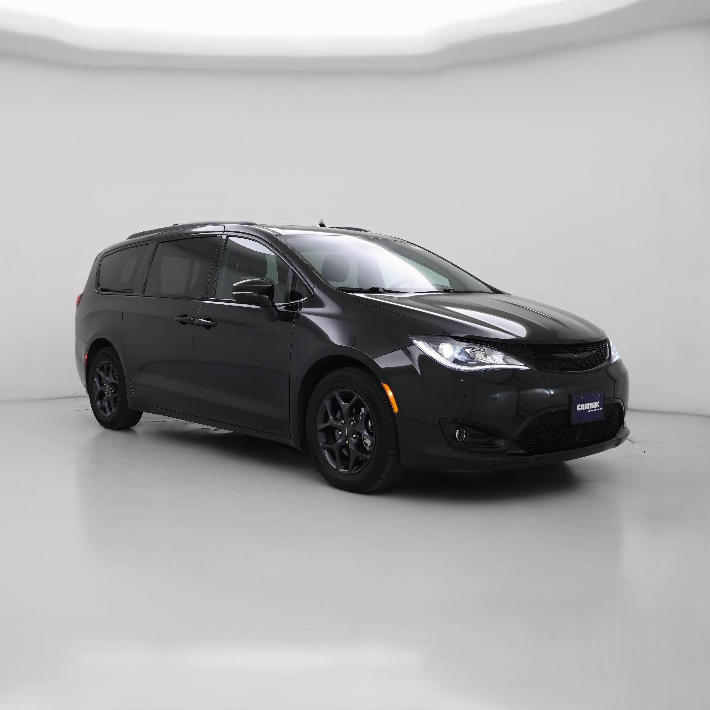 Thumbnail: 2019 Chrysler Pacifica - 1