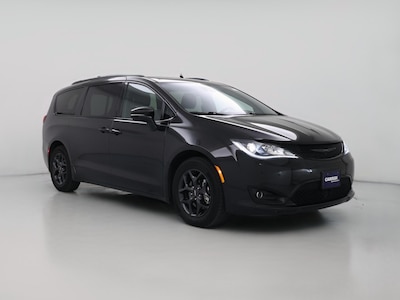 Black 2019 Chrysler Pacifica Limited