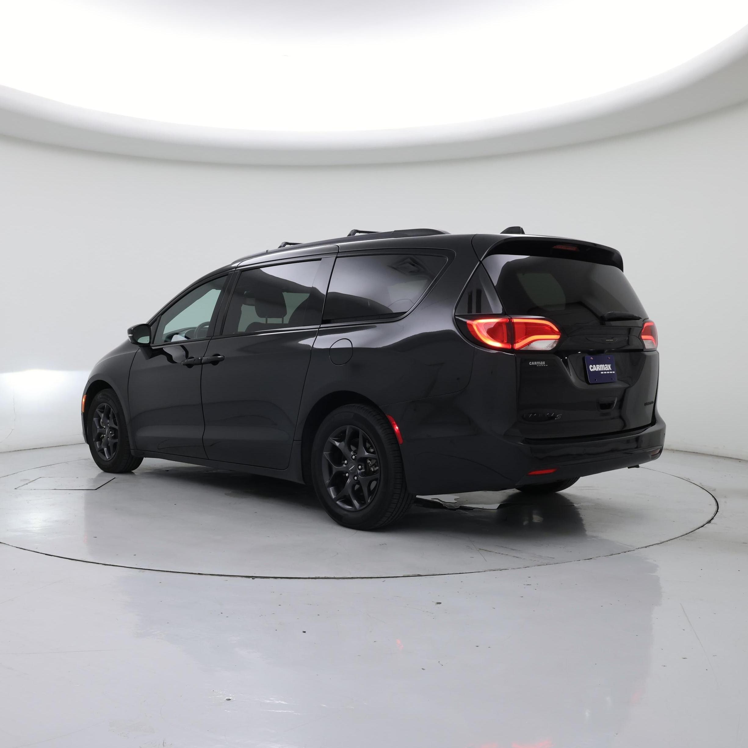 Thumbnail: 2019 Chrysler Pacifica - 2
