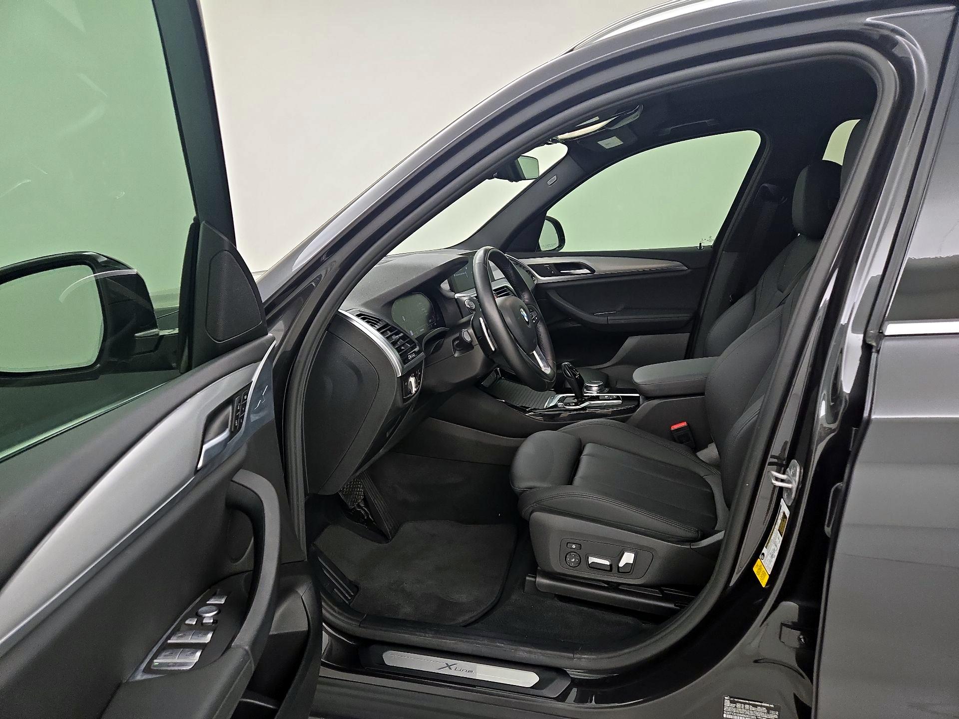 Thumbnail: 2021 BMW X3 - 11