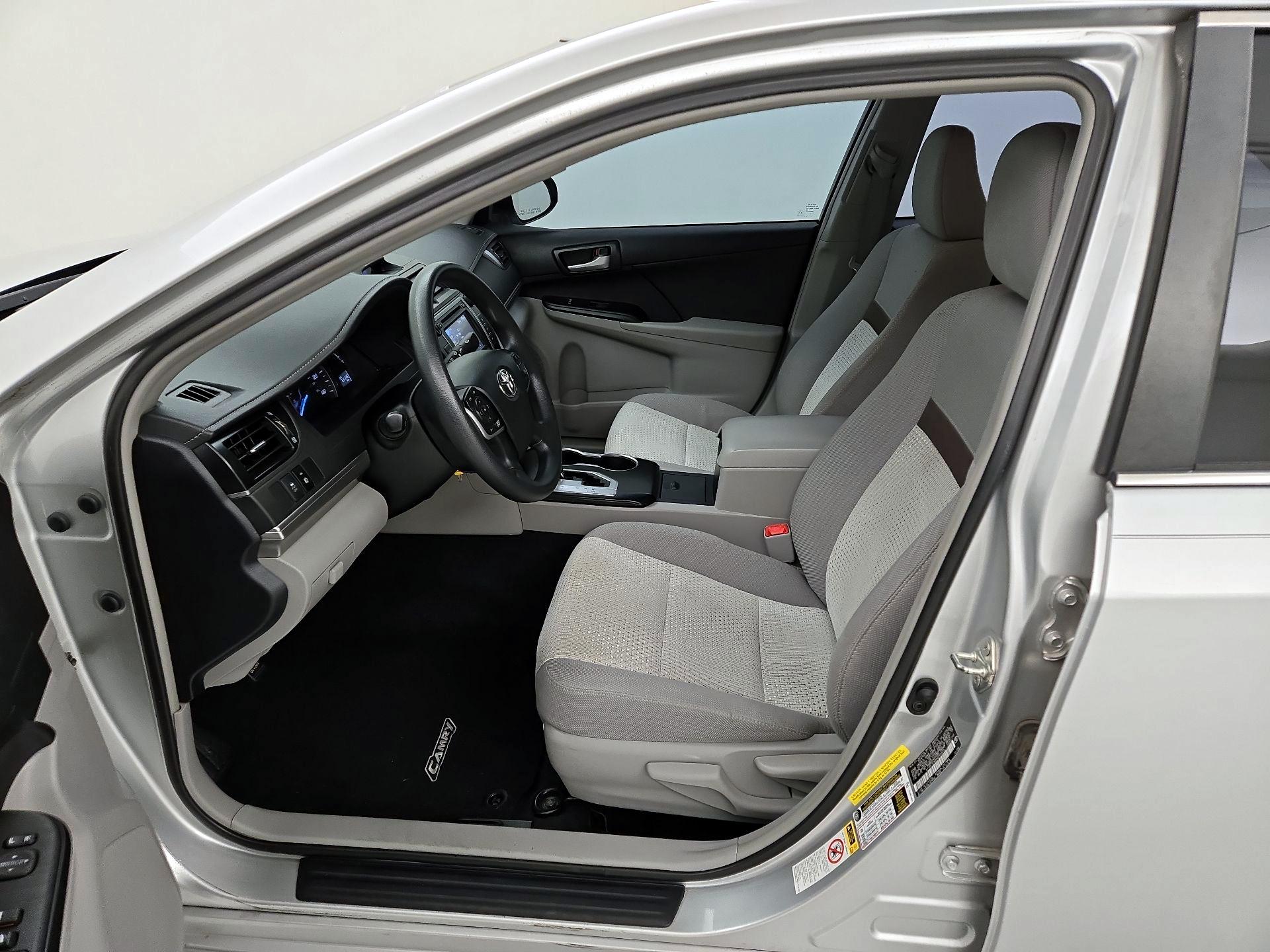 Thumbnail: 2013 Toyota Camry - 11