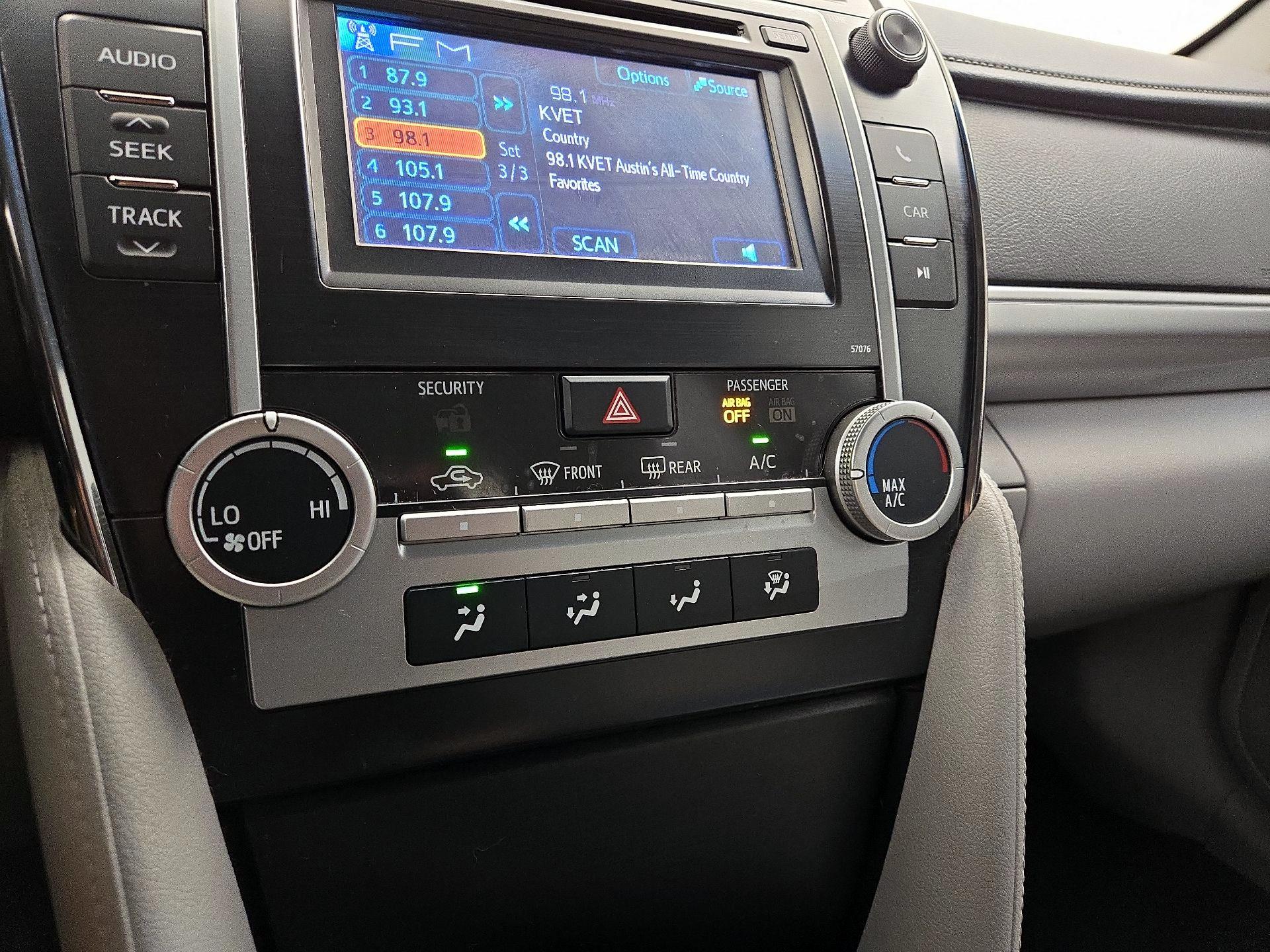 Thumbnail: 2013 Toyota Camry - 15