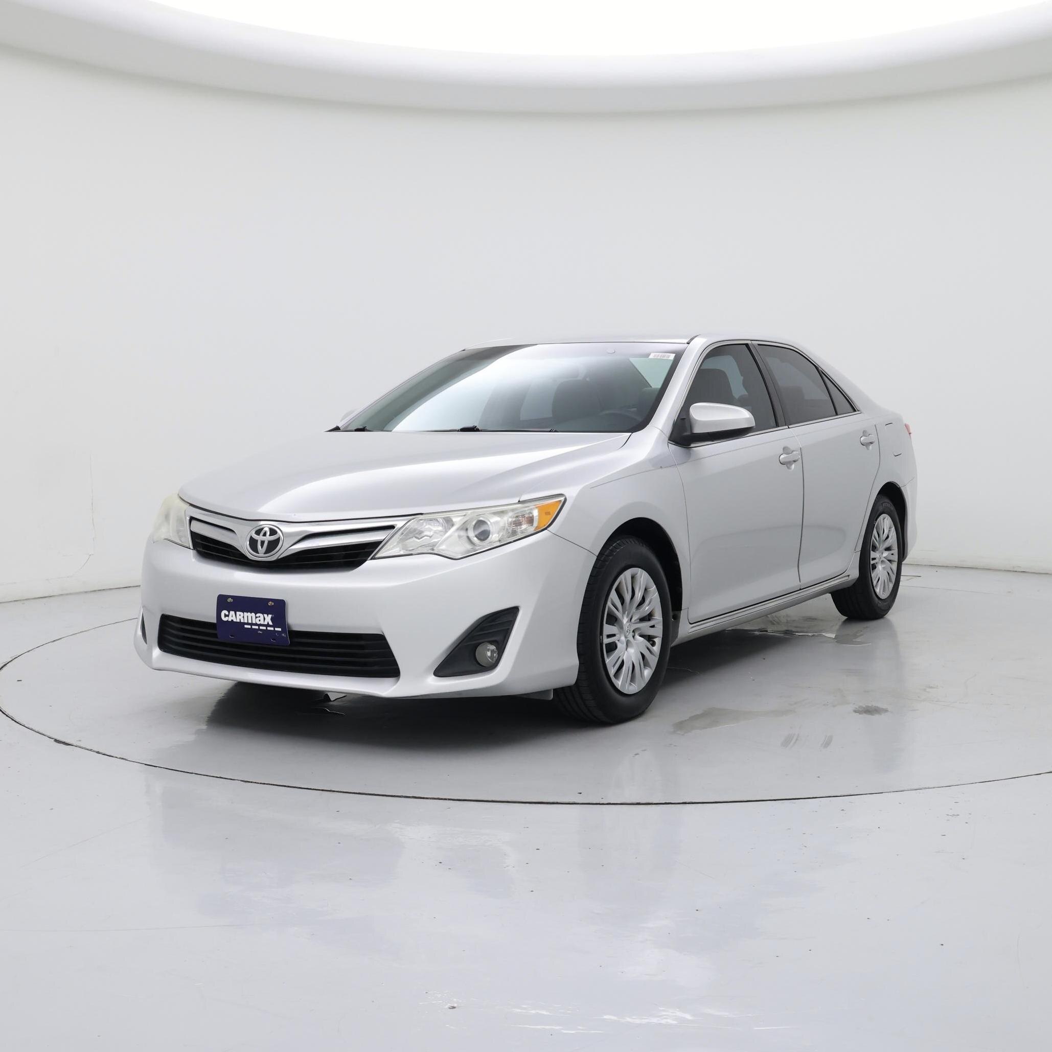 Thumbnail: 2013 Toyota Camry - 4