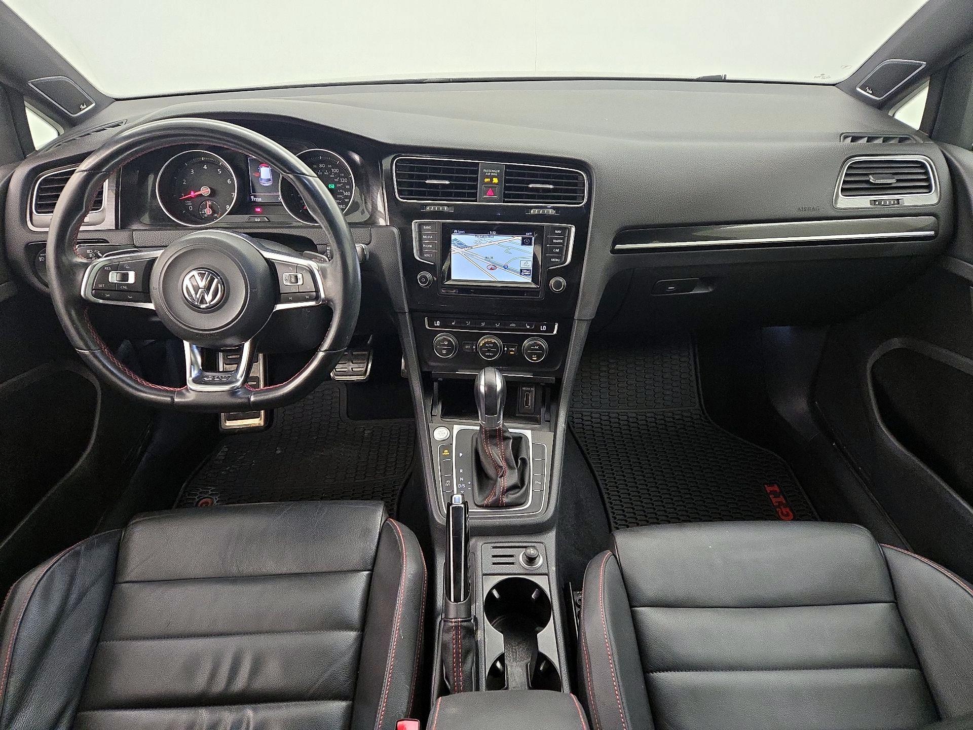 Thumbnail: 2015 Volkswagen Golf - 9