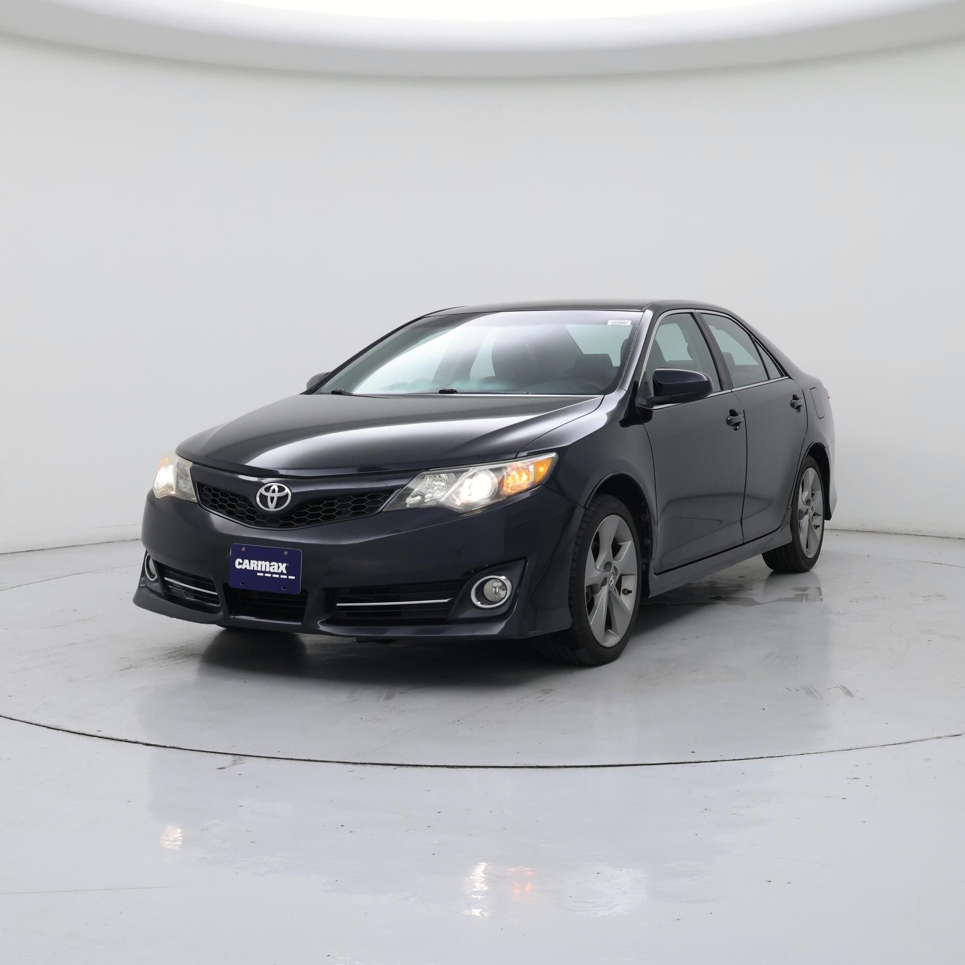 Thumbnail: 2013 Toyota Camry - 4