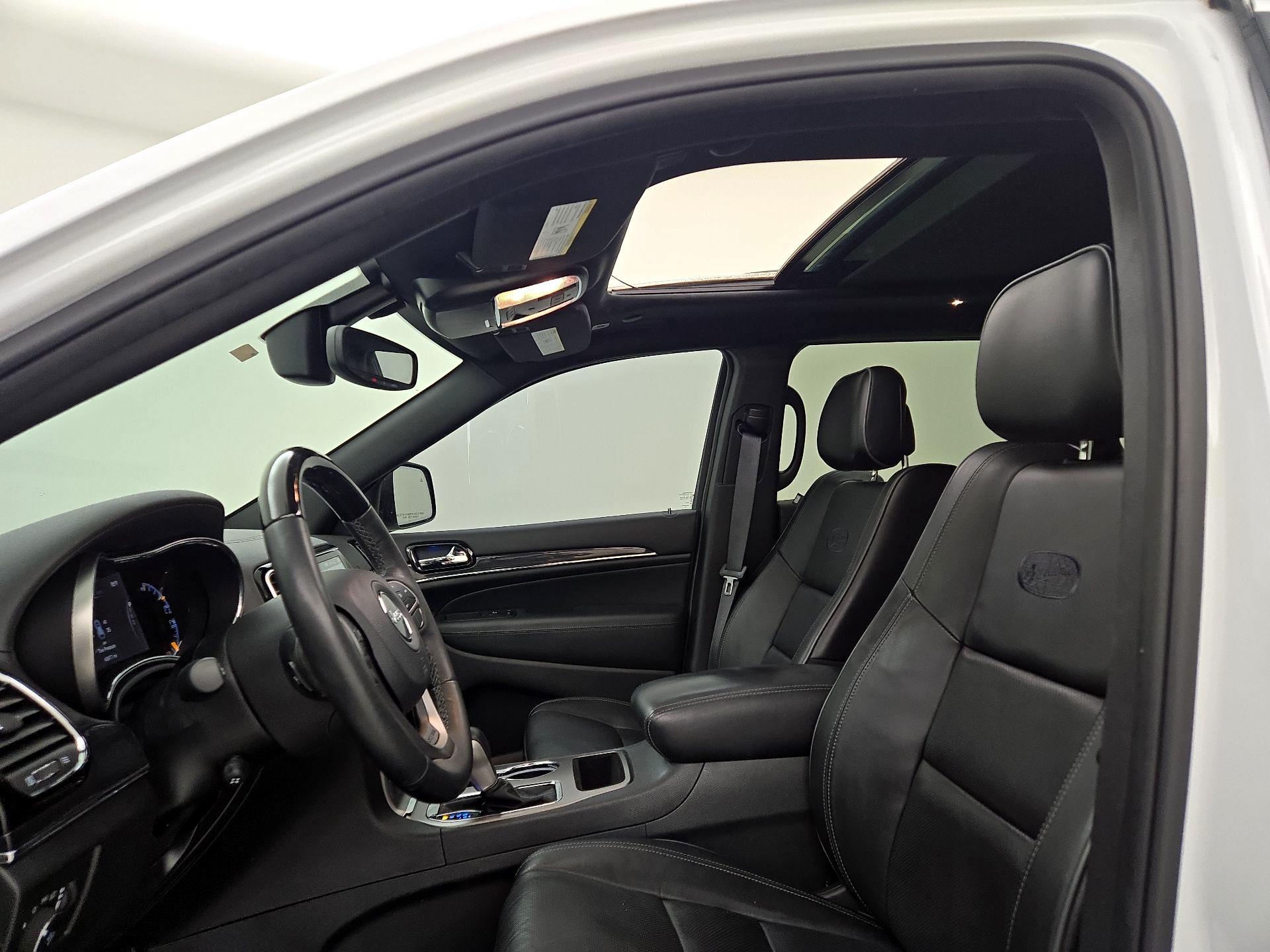 Thumbnail: 2019 Jeep Grand Cherokee - 20