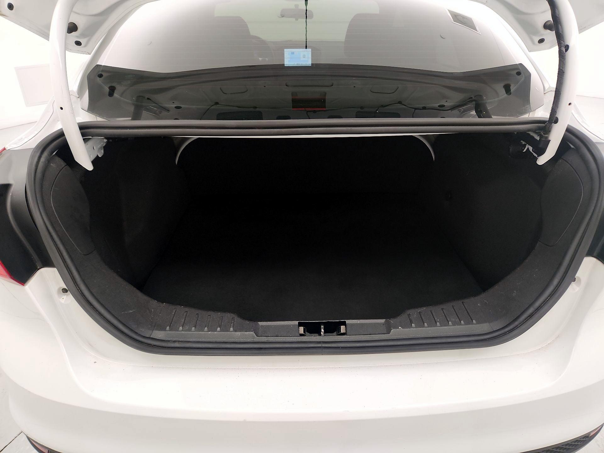 Thumbnail: 2014 Ford Focus - 18