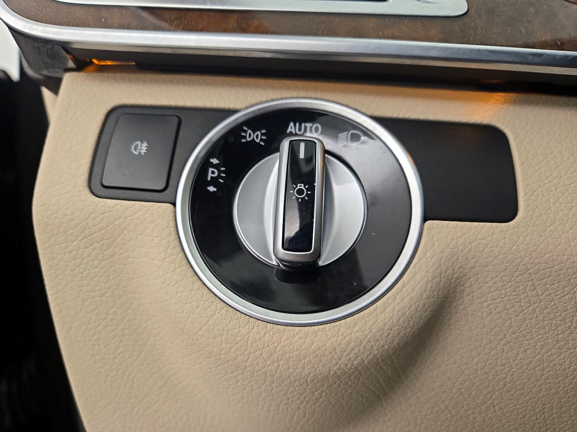 Thumbnail: 2014 Mercedes-Benz E-Class - 13