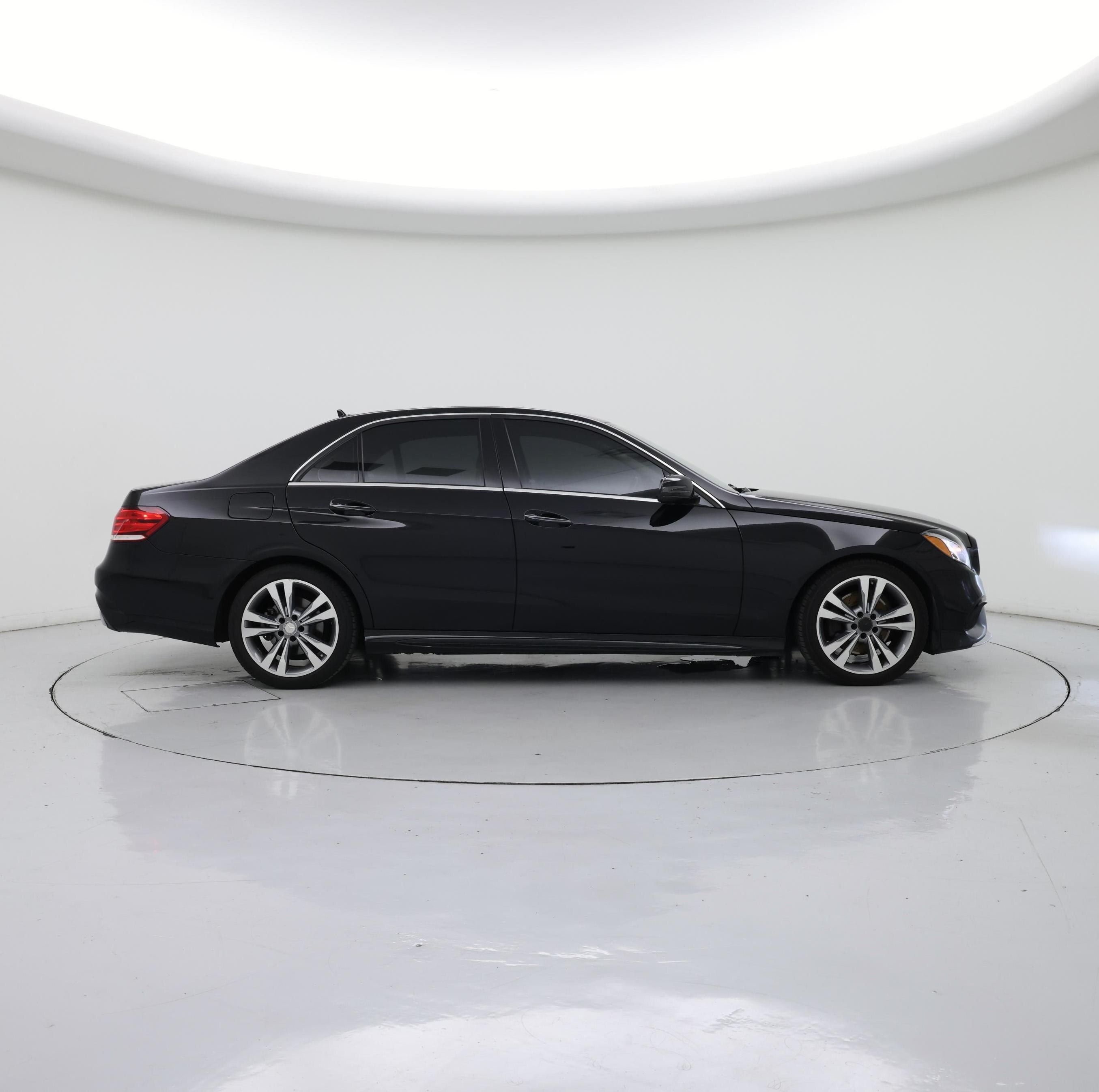 Thumbnail: 2014 Mercedes-Benz E-Class - 7