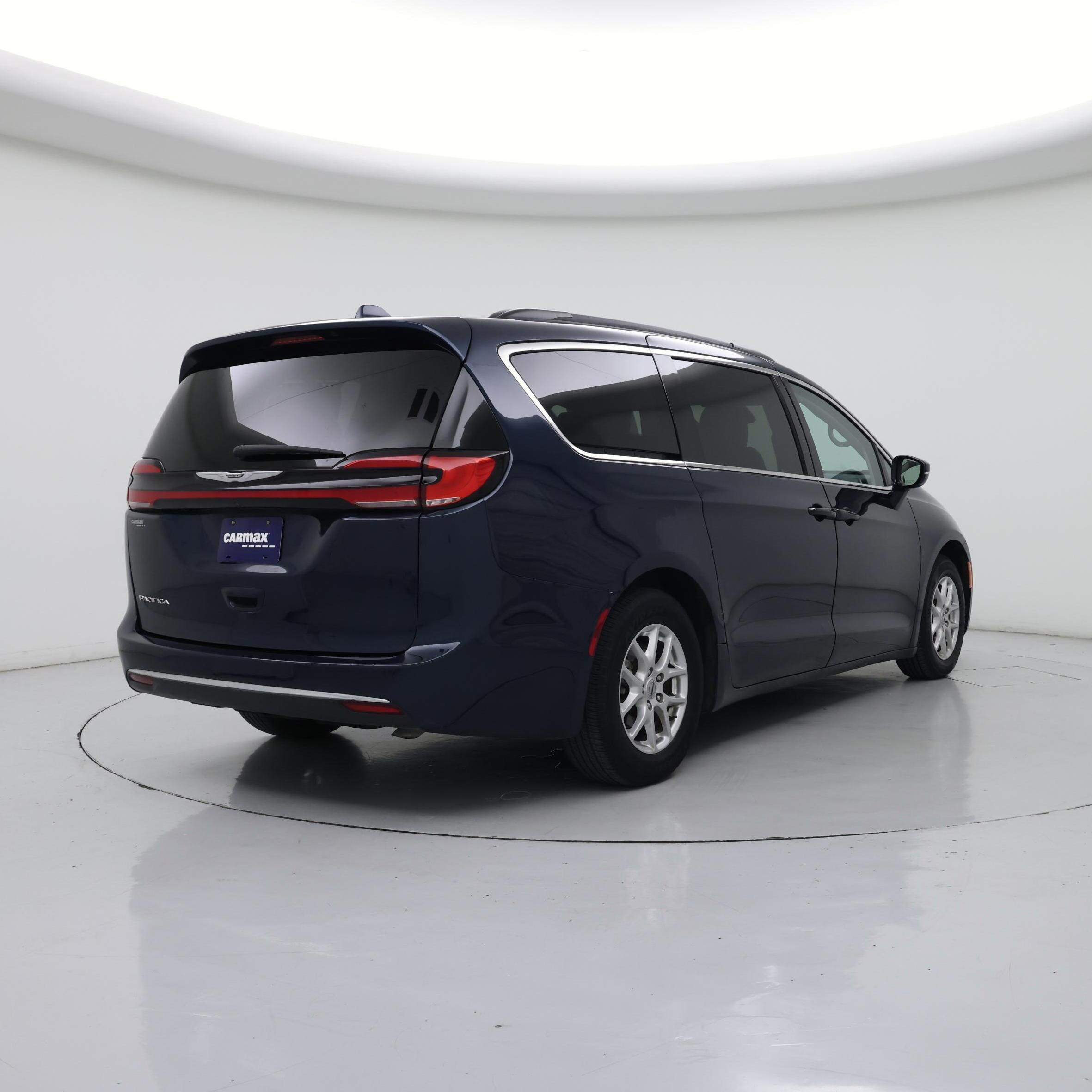 Thumbnail: 2022 Chrysler Pacifica - 8